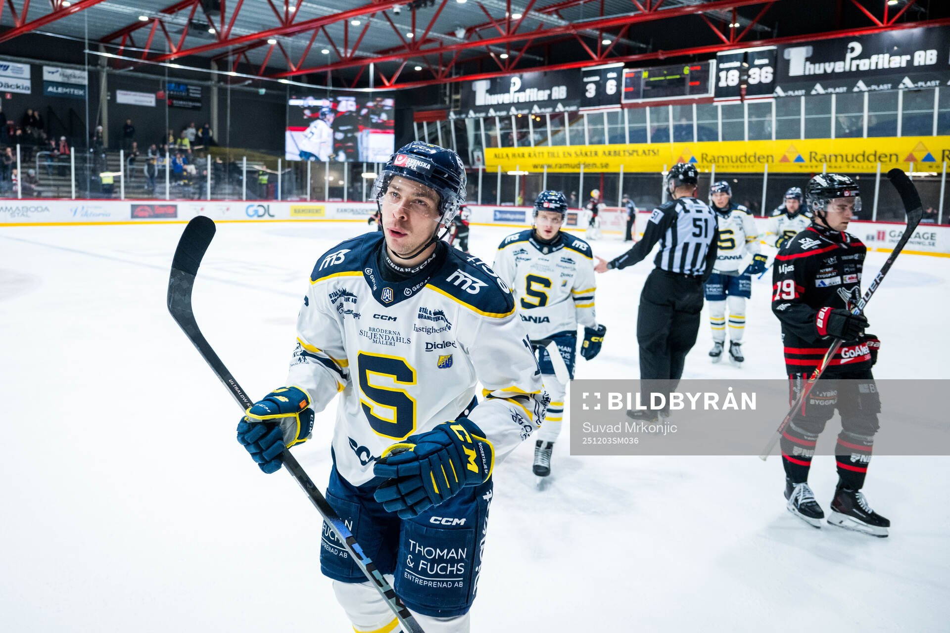 Södertäljes Filip Engarås jublar