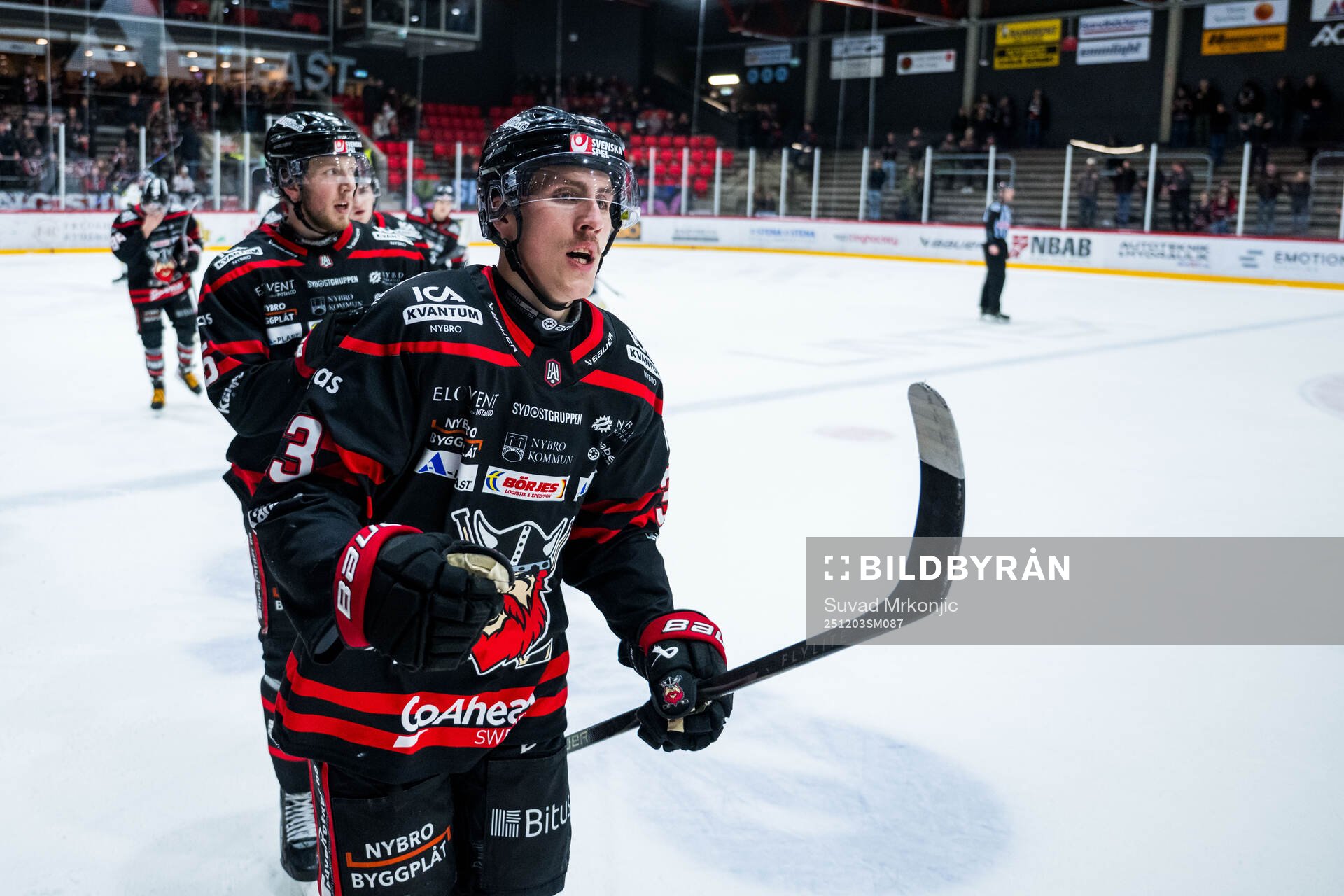 Nybros Felix Olsson jublar