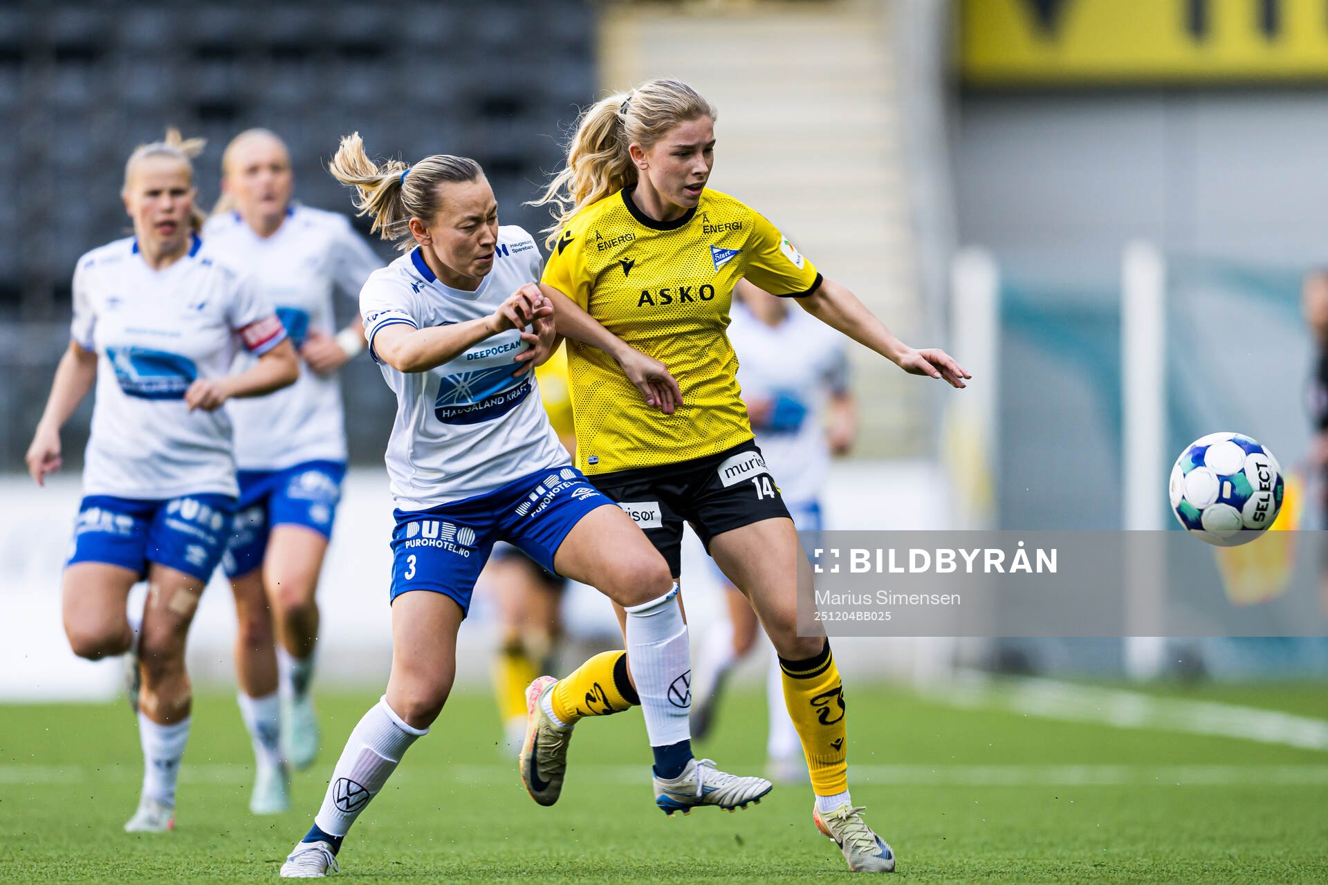 Anja Helen Rasmussen of Haugesund and Maya Tveiten Henriksen of Start during the 1. division football match between Start and Haugesund on April 12, 2025 in Kristiansand.