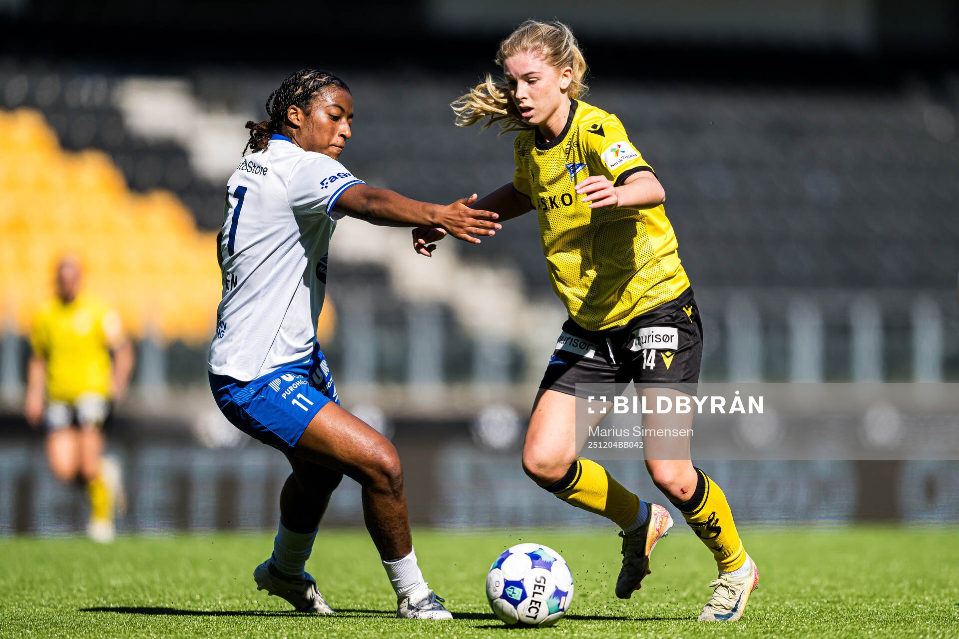 Daniela Mandi Tolonen of Haugesund and Maya Tveiten