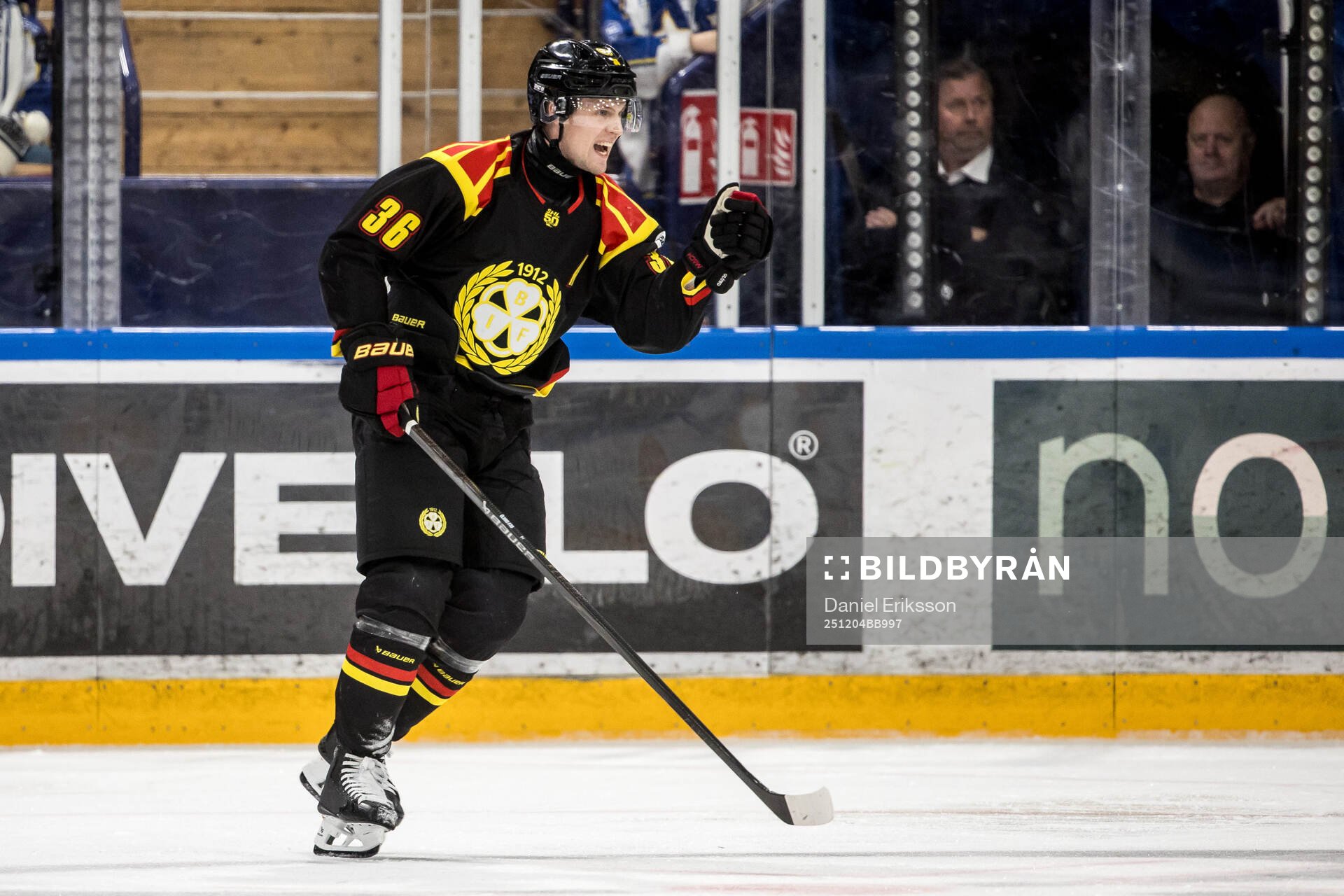 Brynäs Linus Ölund jublar