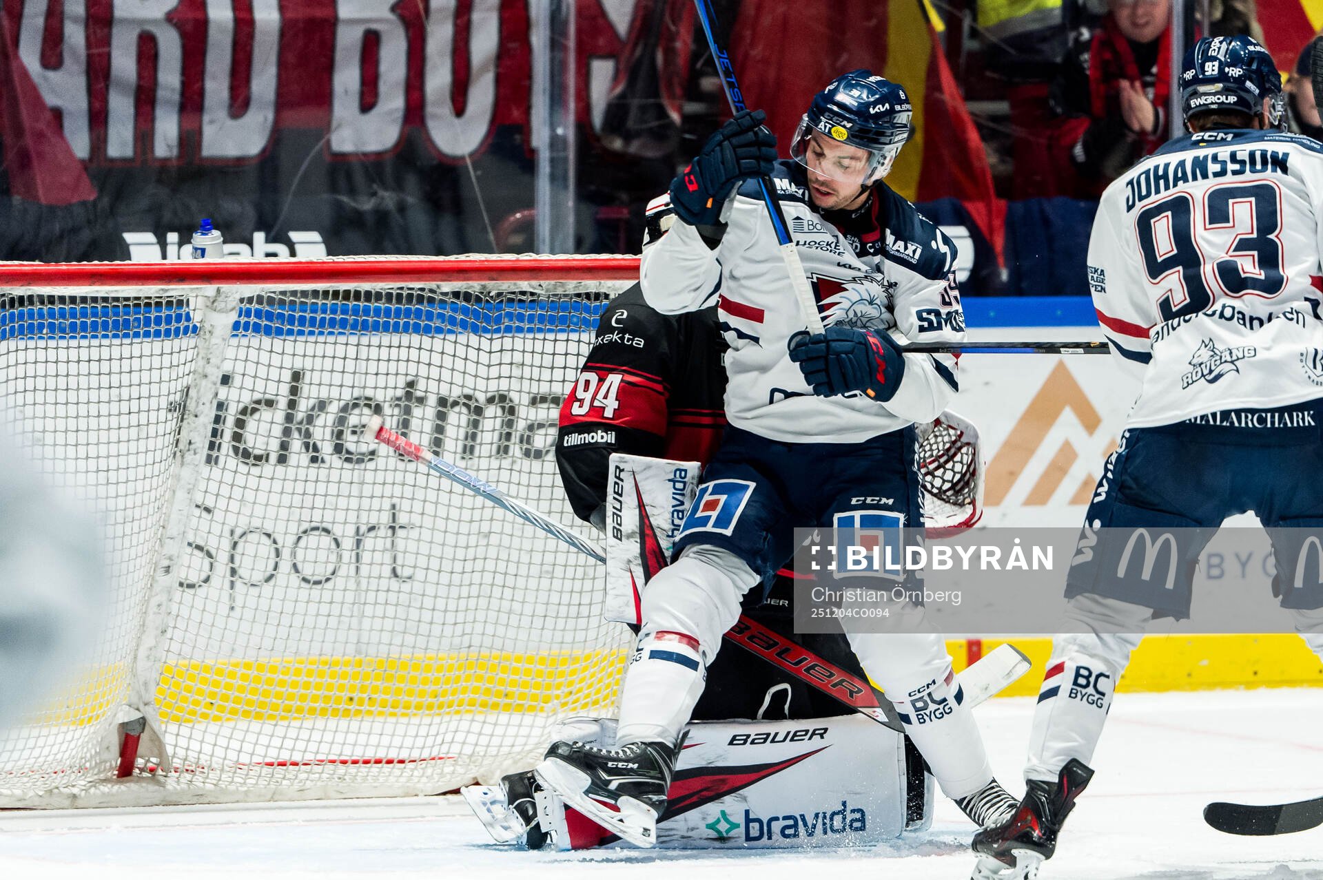 Linköpings Ty Rattie och Malmö Redhawks målvakt Marek