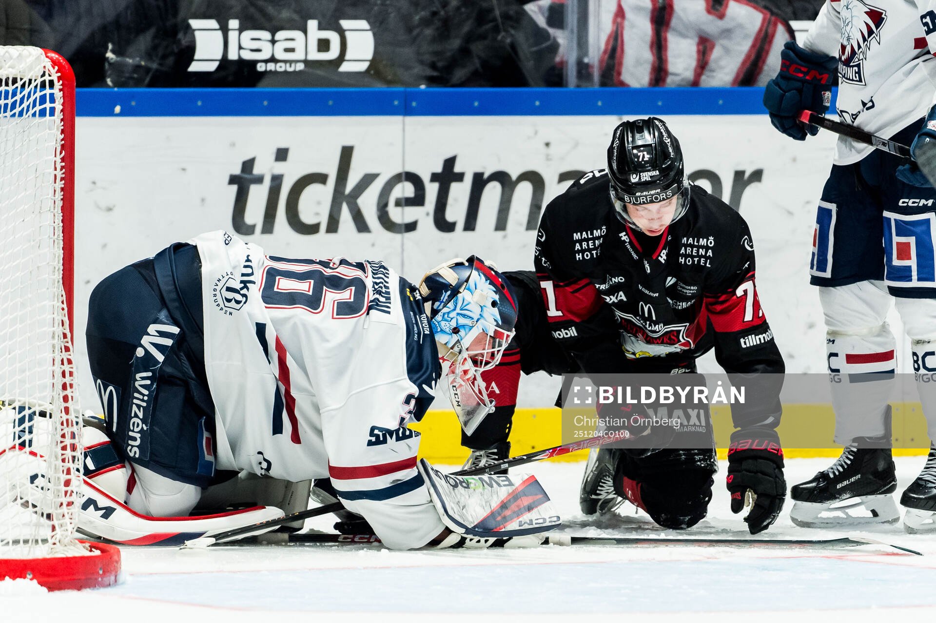 Linköpings målvakt Waltteri Ignatjew och Malmö Redhawks