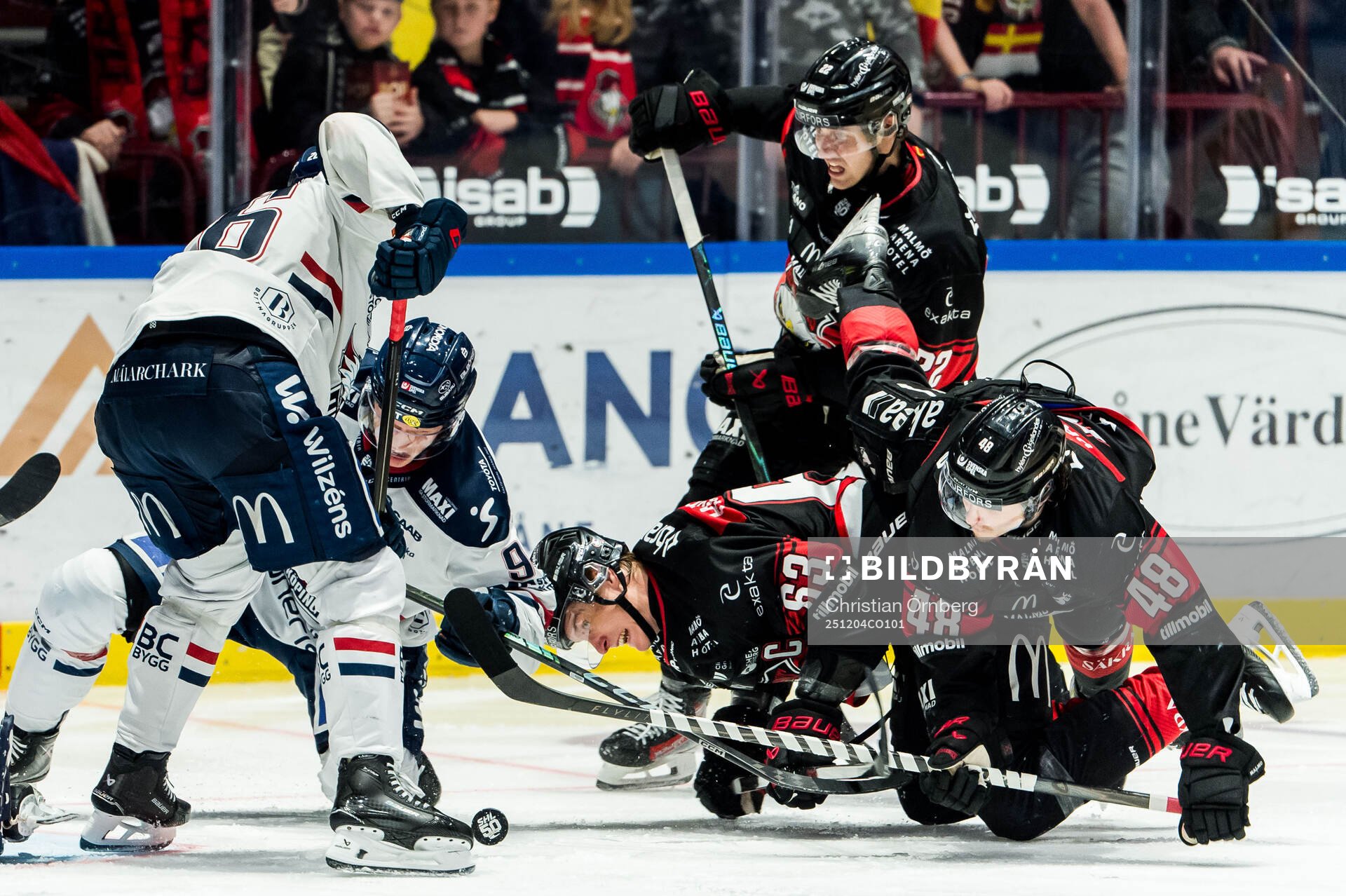 Linköpings Max Martin och Erik Norén och Malmö Redhawks