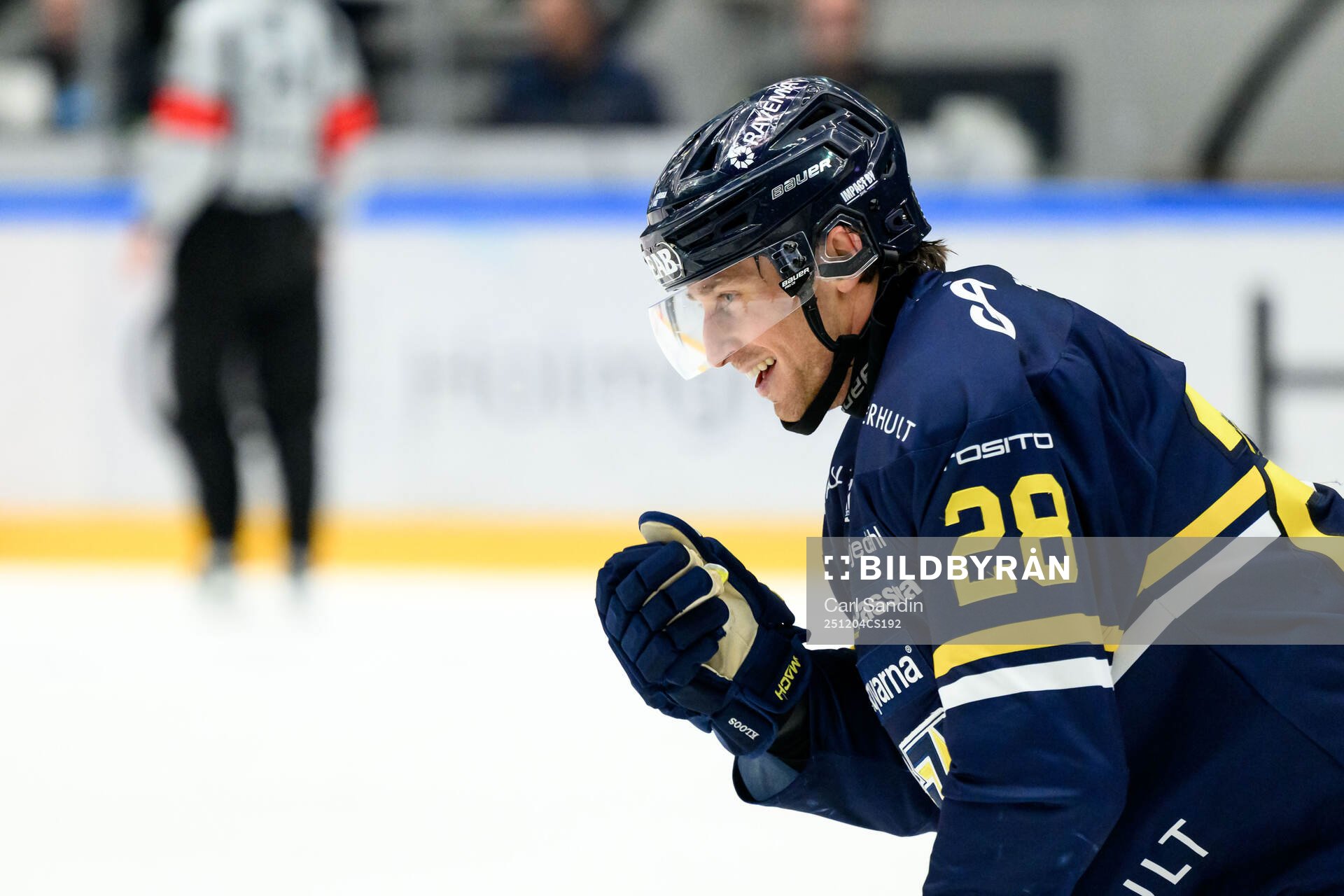 HV71s Justin Glenn Kloos jublar