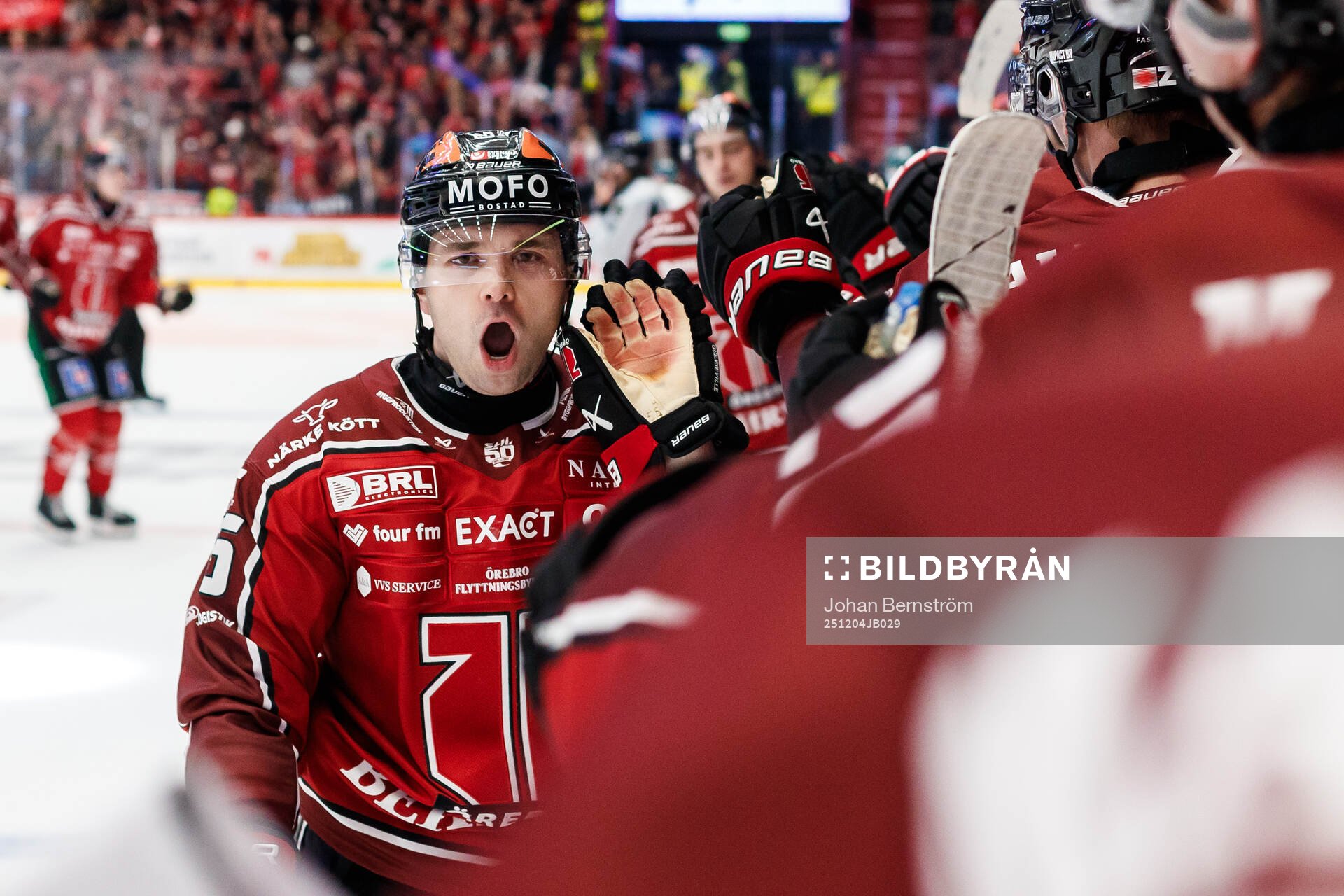 Örebros David Quenneville jublar
