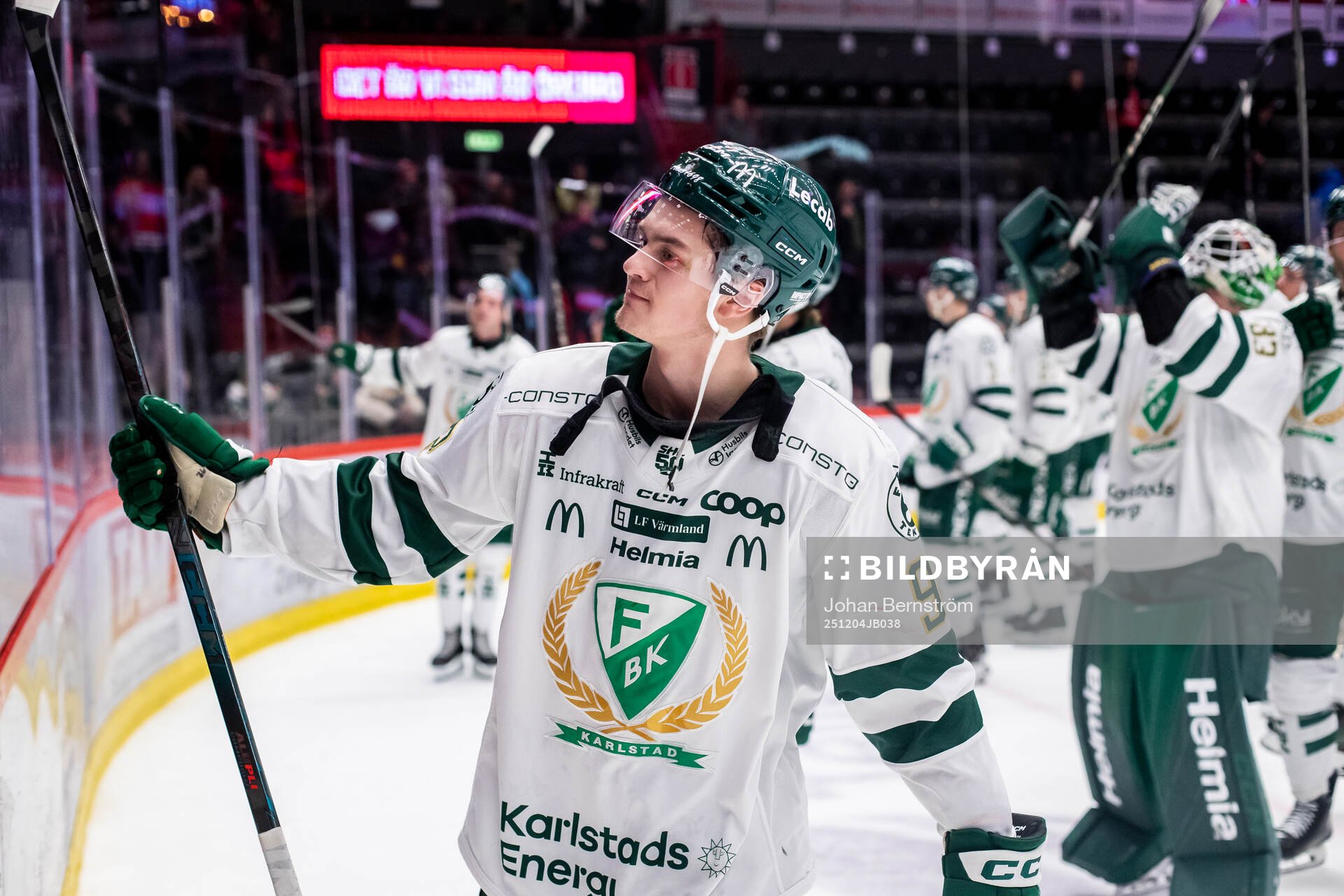 Färjestads Lucas Forsell jublar