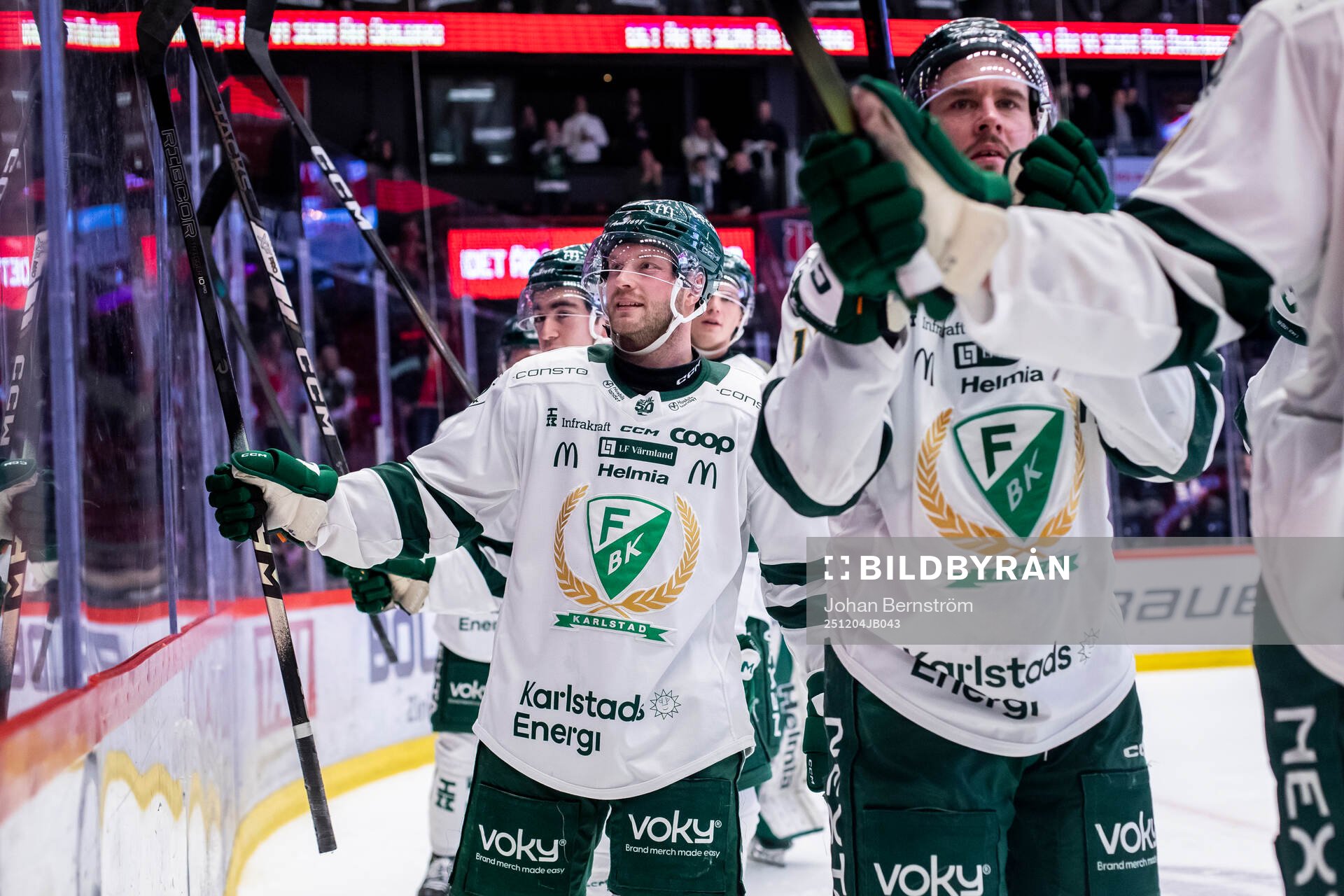 Färjestads Axel Bergkvist jublar