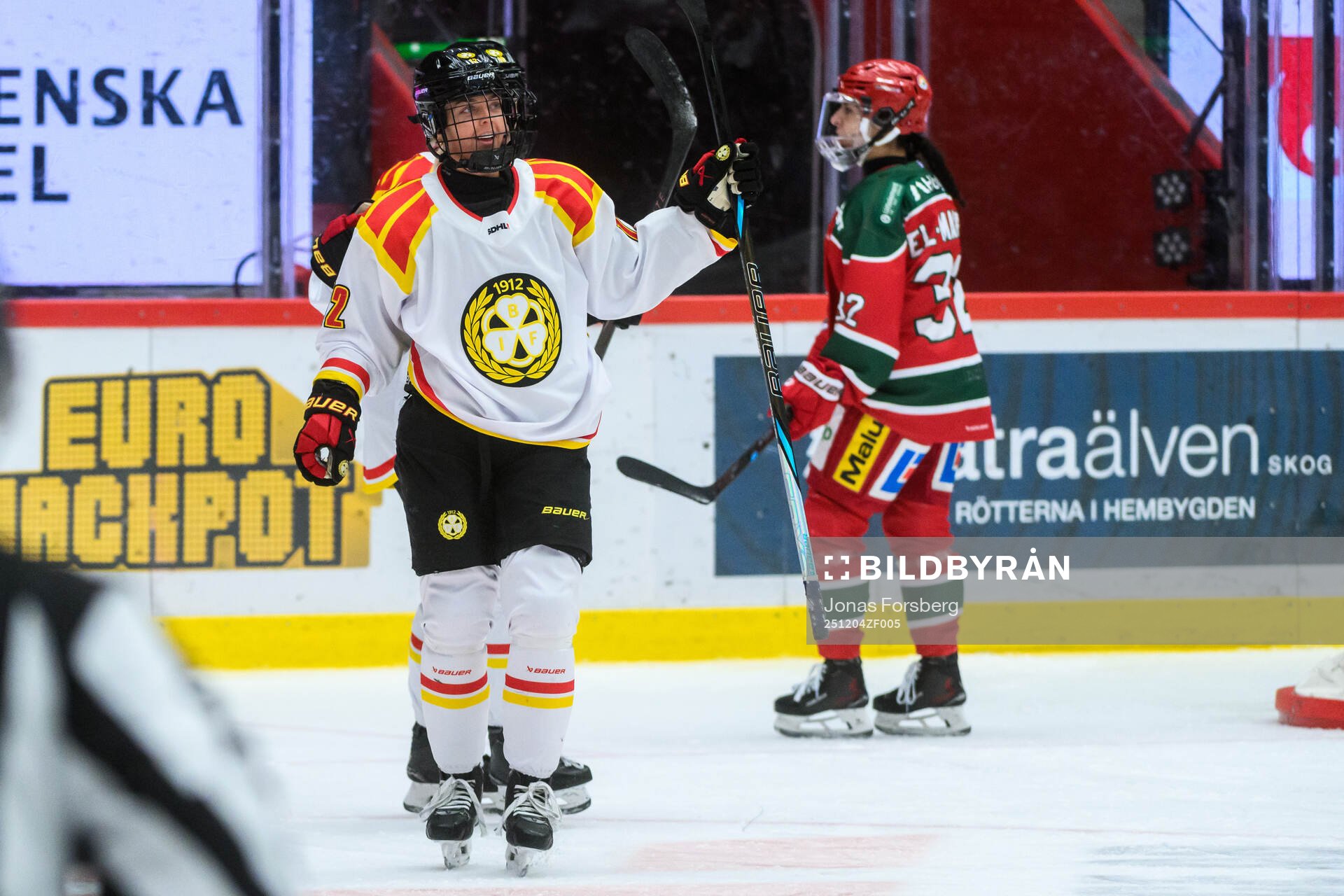 Brynäs Mina Waxin jublar