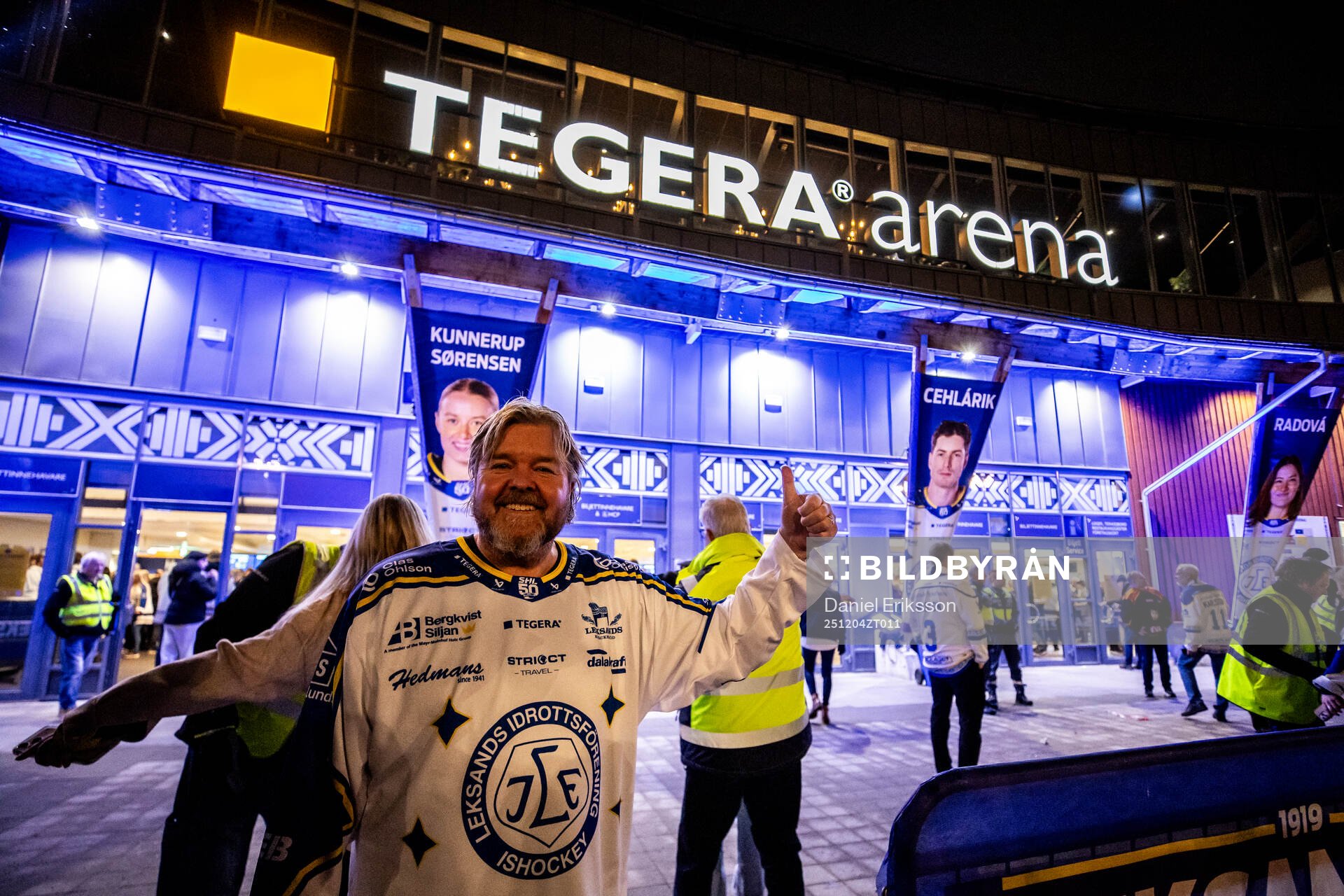 Tomas Brolin utanför Tegera Arena