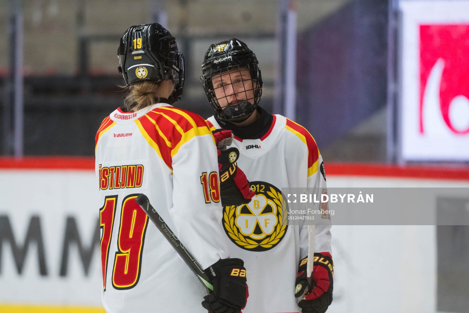 Brynäs Julia Östlund och Viivi Vainikka