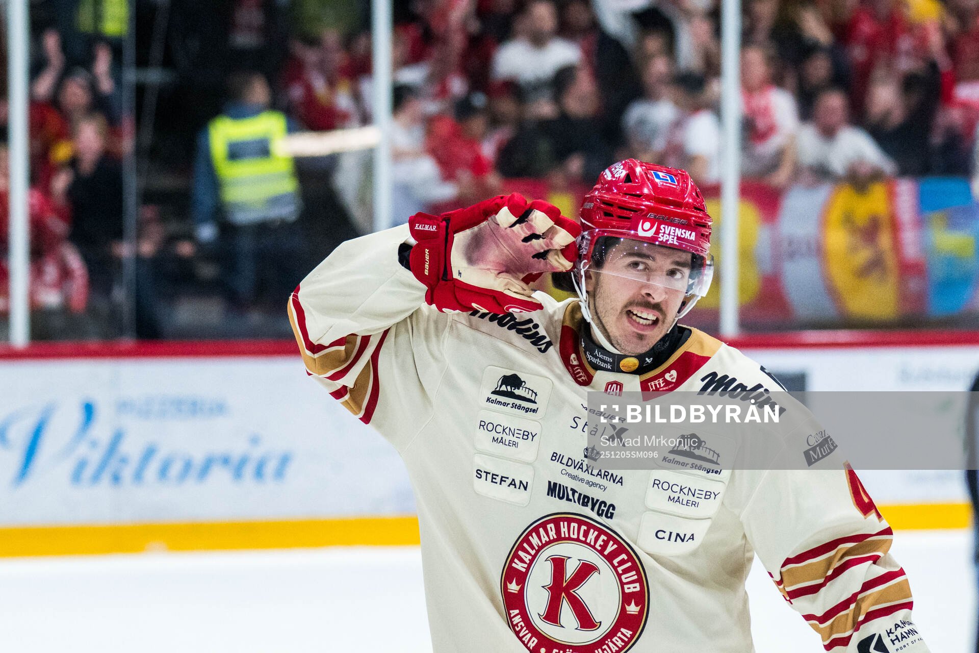 Kalmars Peter DiLiberatore jublar