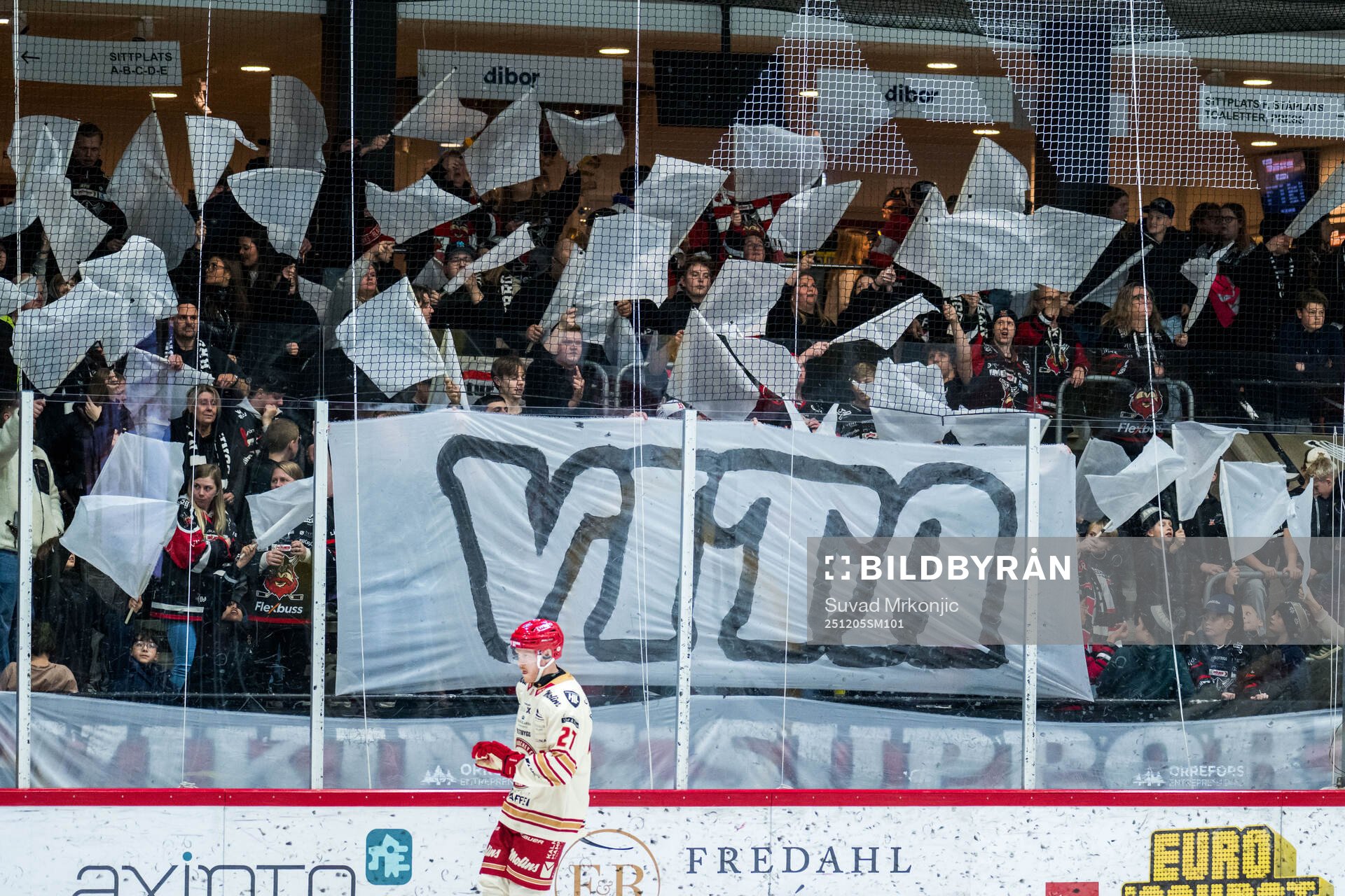 Under ishockeymatchen i Hockeyallsvenskan mellan Nybro och