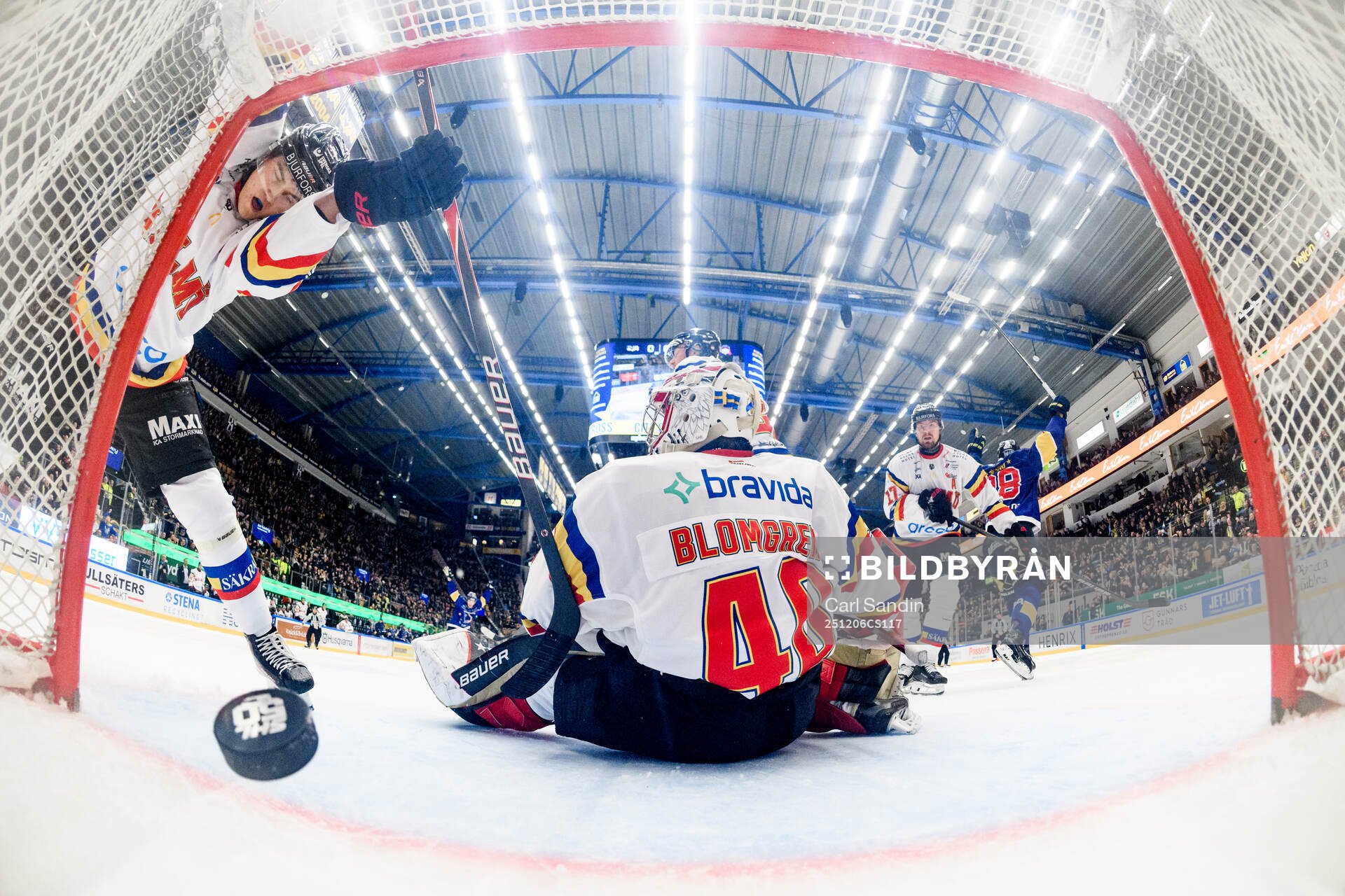 HV71s Lukas Rousek (ej i bild) gör 1-3 bakom Malmö