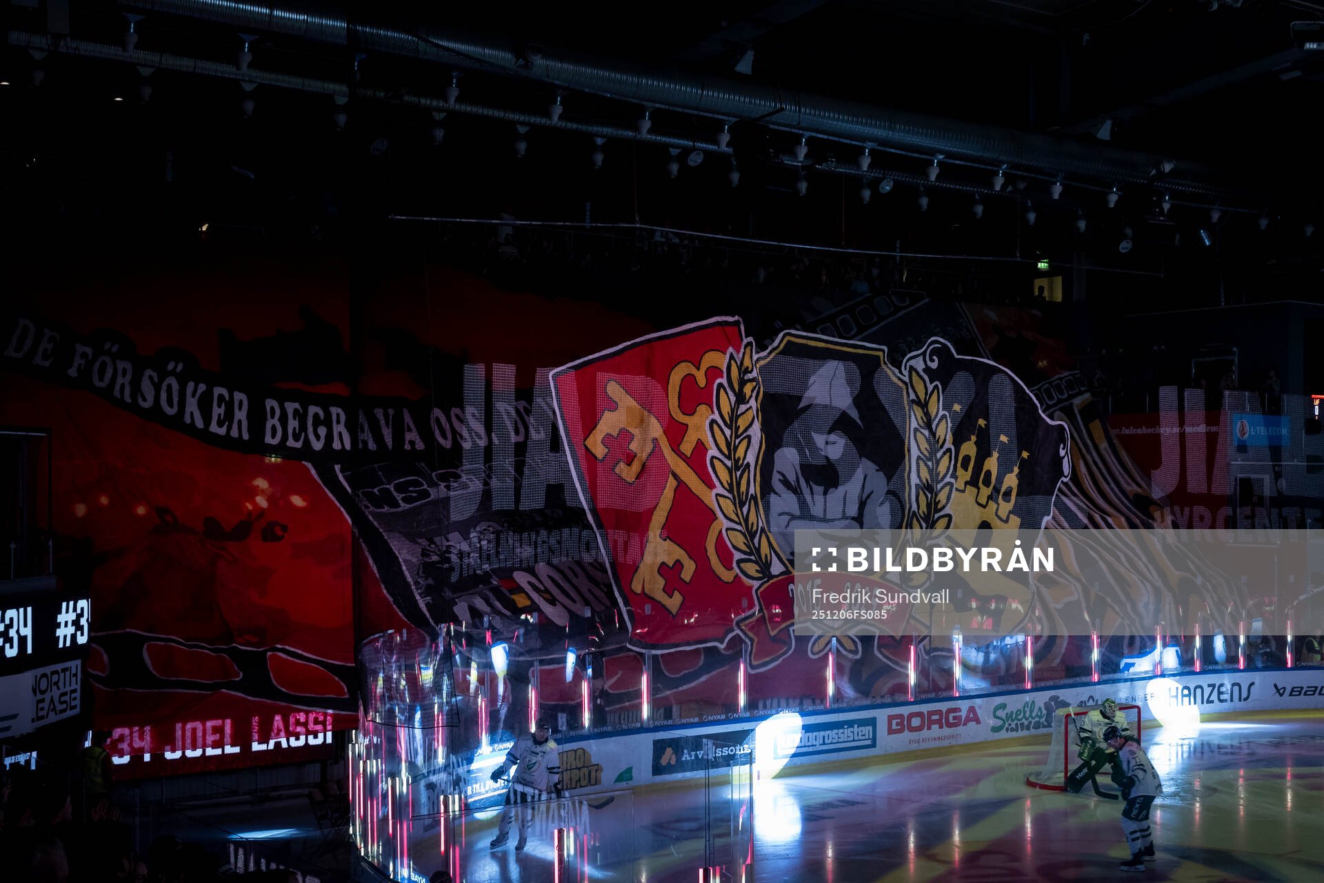 Luleåfans tifo på ståplatsläktaren