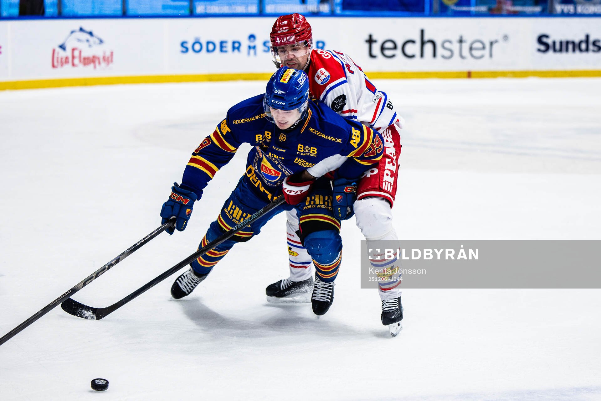 Djurgårdens Håvard Salsten och Timrås Emil Pettersson