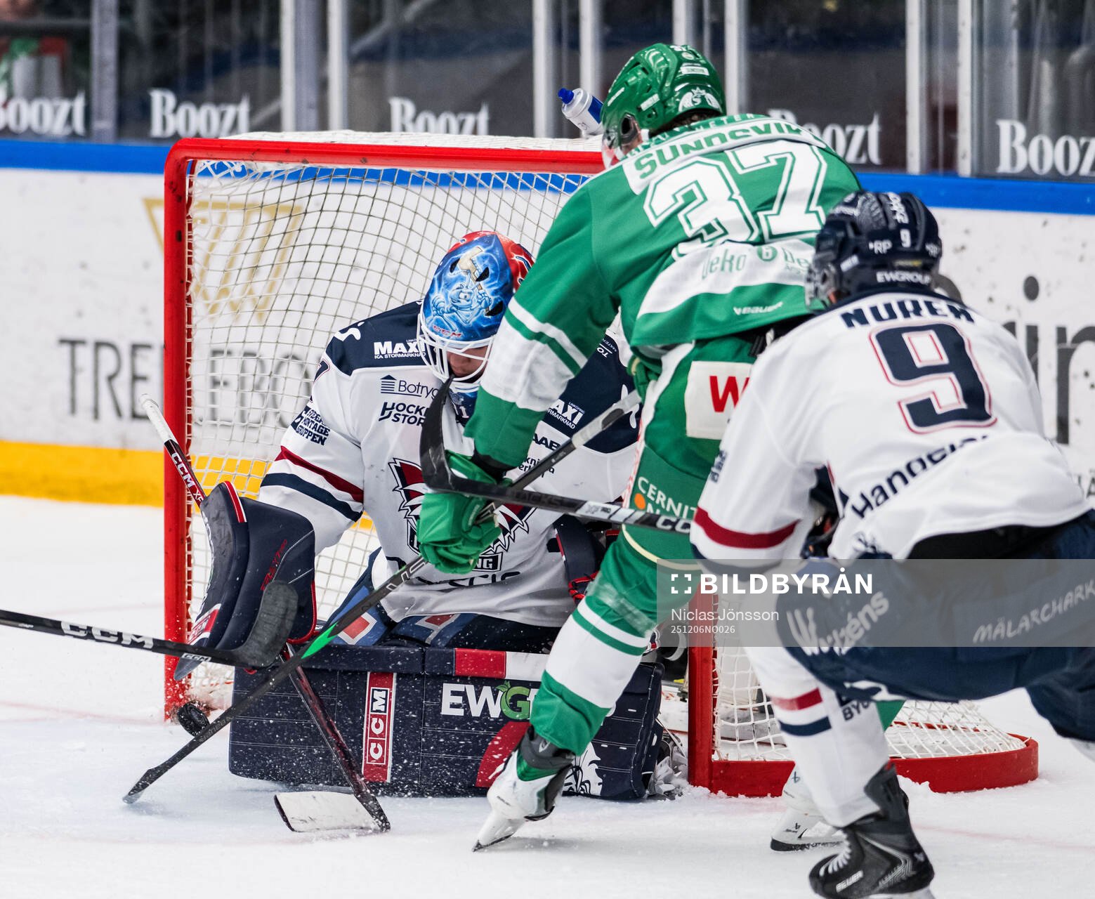 Linköpings målvakt Jesper Myrenberg och Rögles Albin