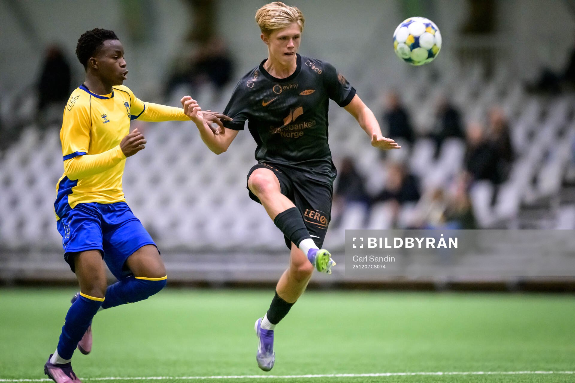 Bröndbys Michael Granberg och Branns Emilien Hagesæter