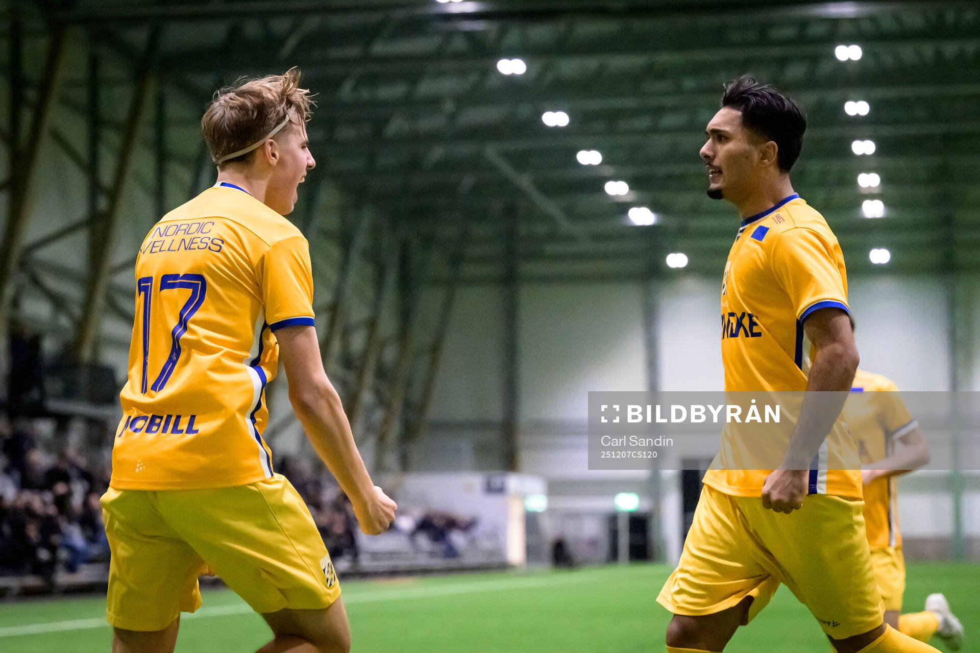 IFK Göteborgs Oliver Månsson och Haydar Sultan jublar