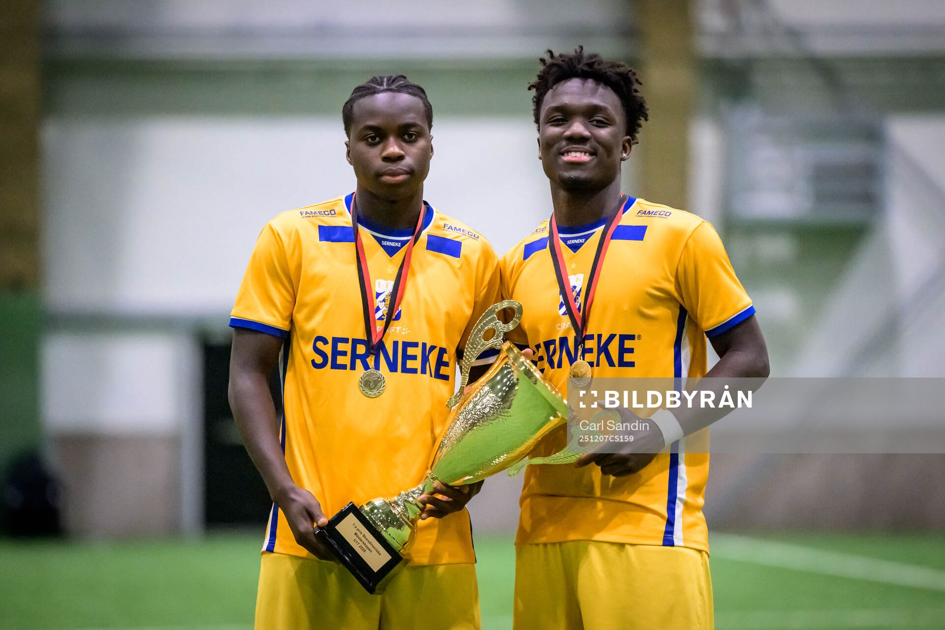 IFK Göteborgs Landing Sidibeh och Manassé Diallo jublar