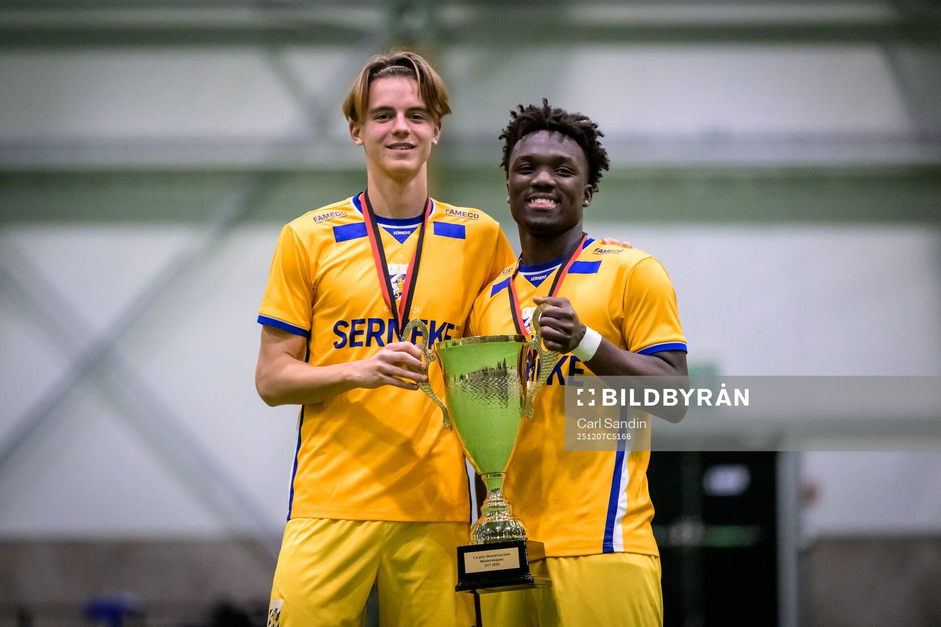 IFK Göteborgs Elliot Lundén och Manassé Diallo jublar
