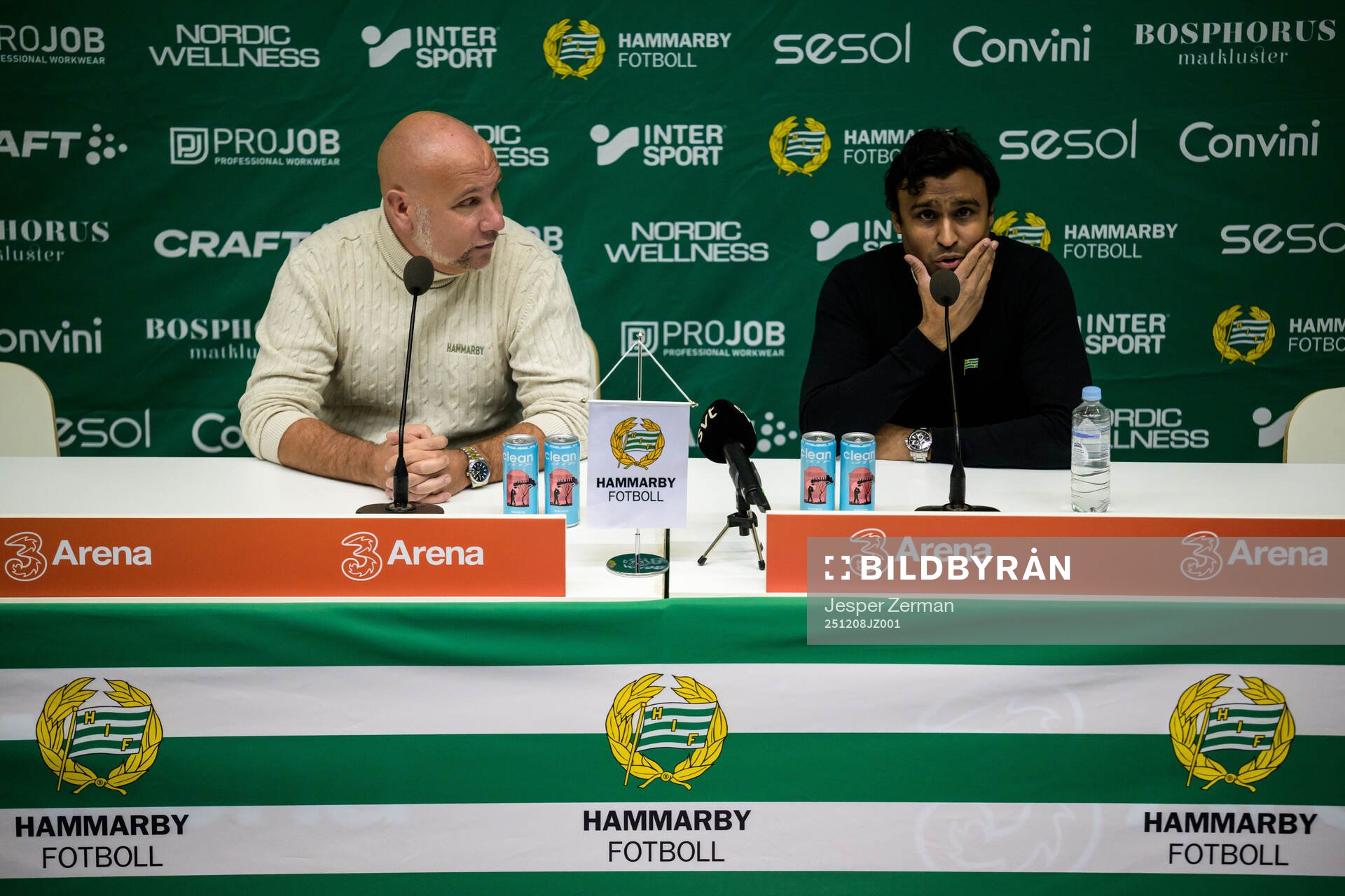 Kalle Karlsson och sportchef Mikael Hjelmberg