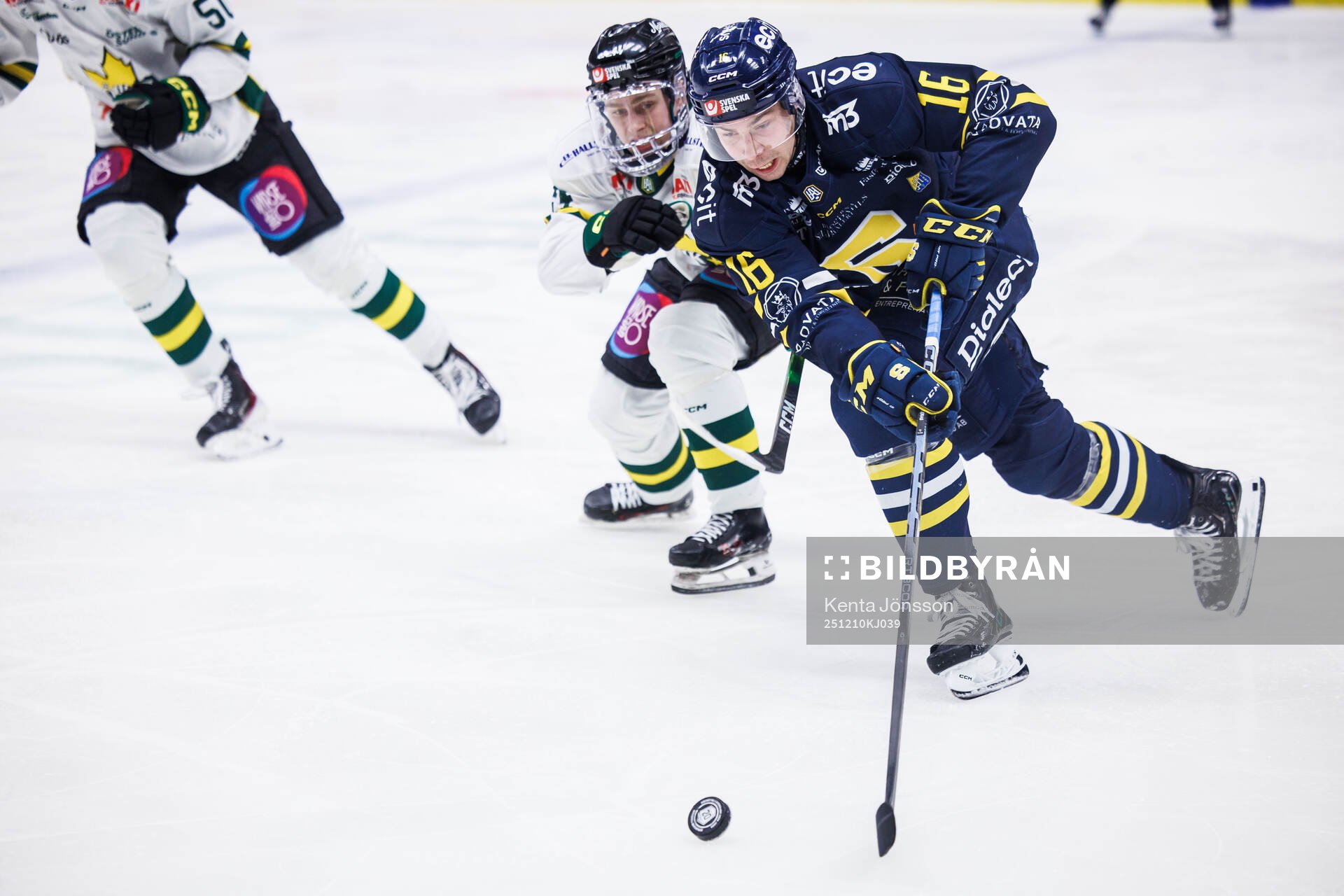 Södertäljes Filip Engarås och Östersunds Lukas Sagranden