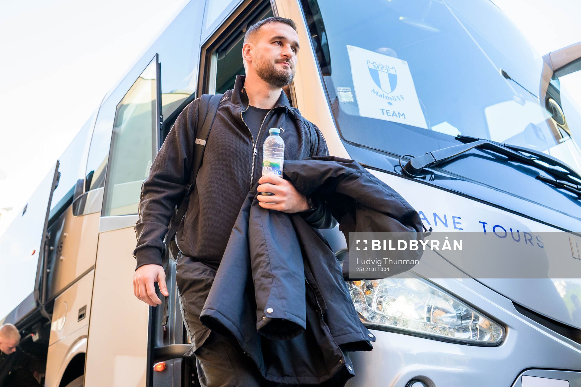 Head coach Anes Mravac arrives at the hotel