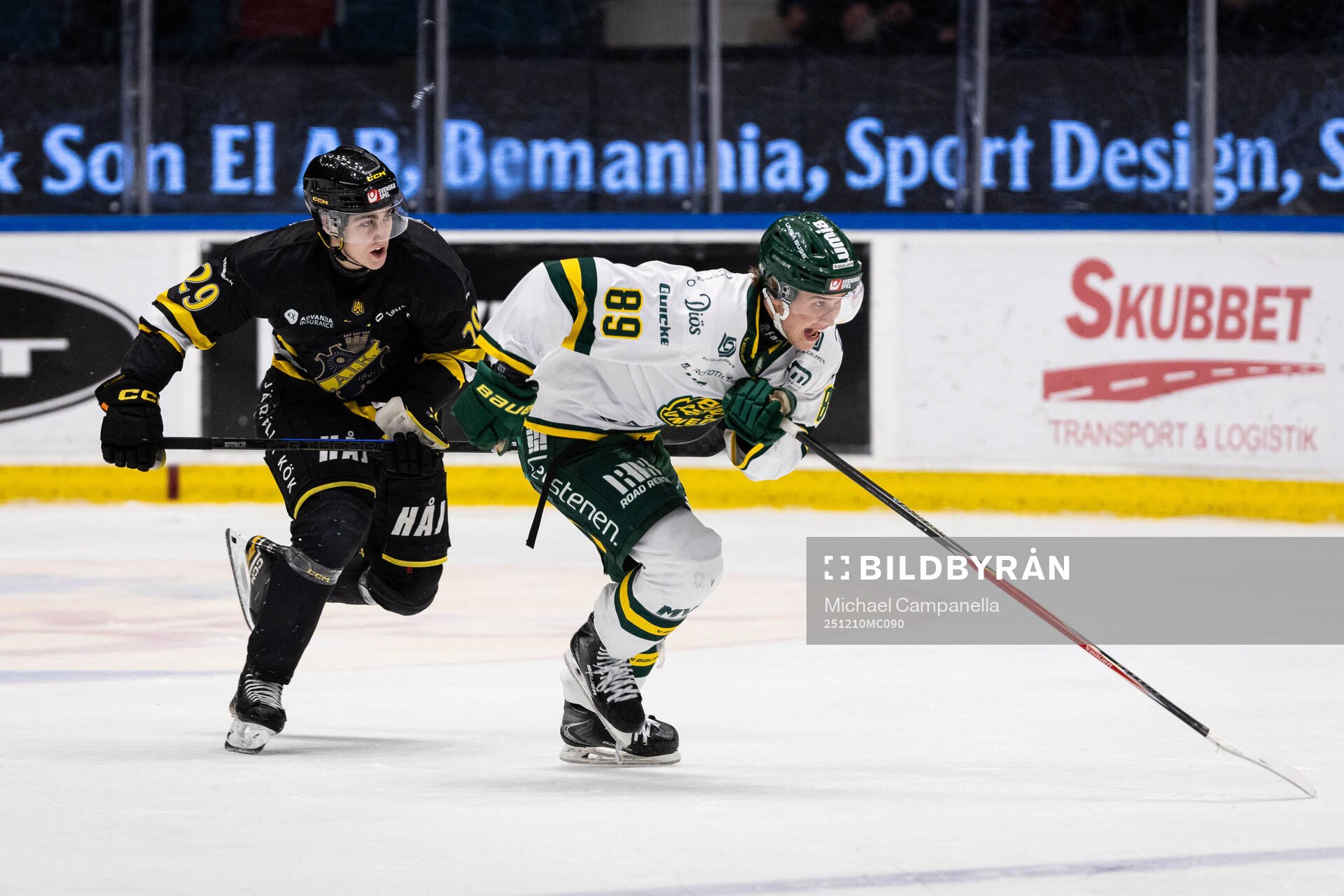 AIKs Daniel Ljungman och Björklövens Jakob Ihs-Wozniak