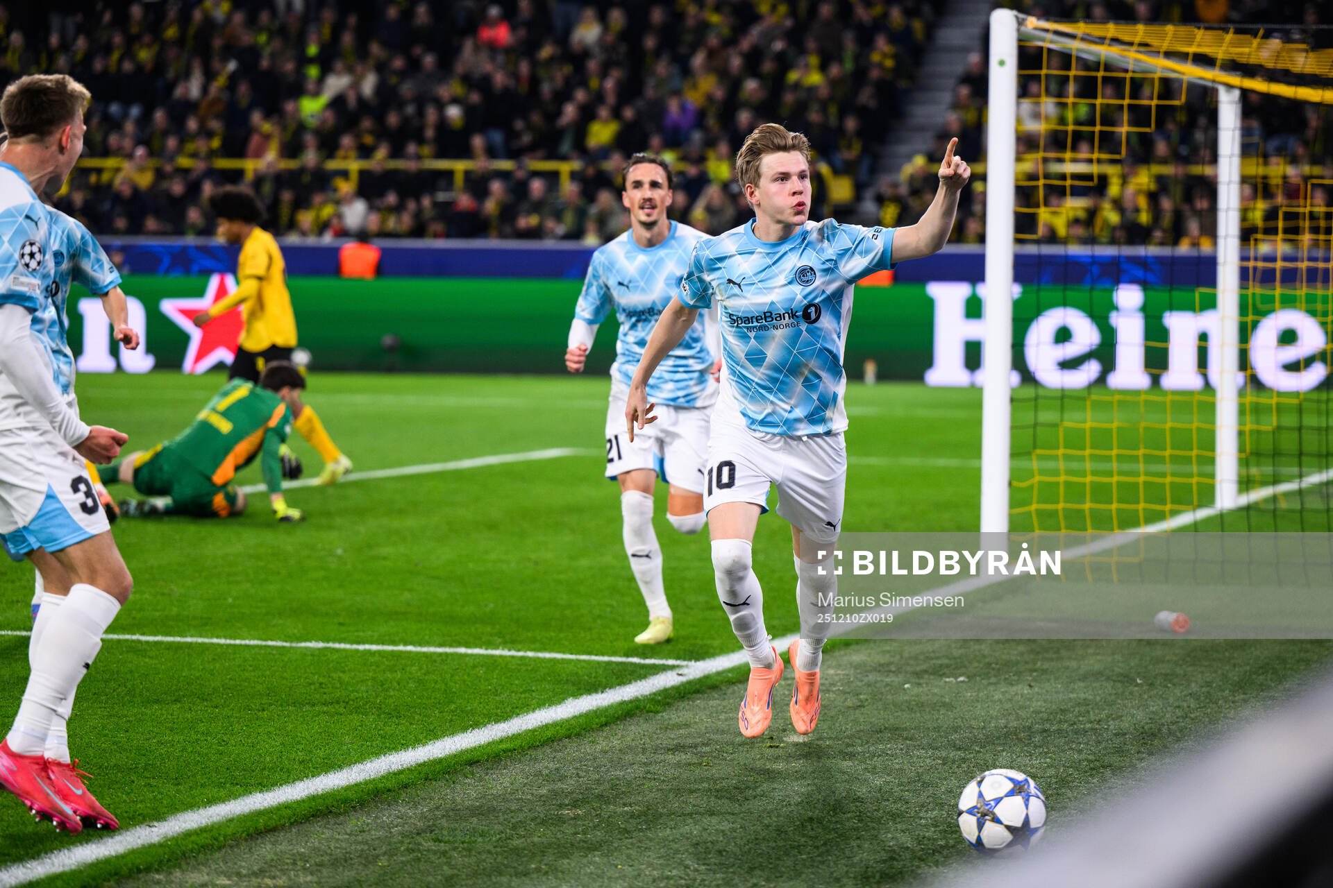 Jens Petter Hauge of Bodø/Glimt celebrates