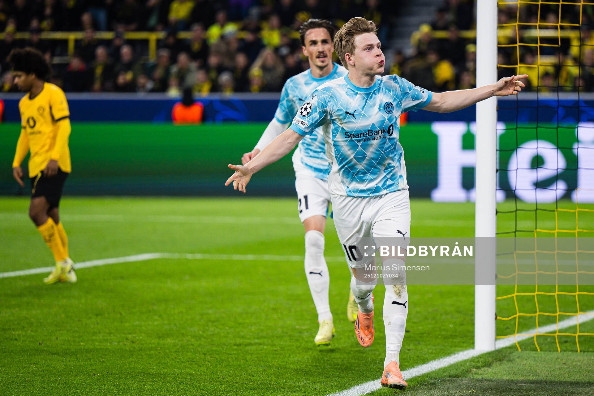 Jens Petter Hauge of Bodø/Glimt celebrates