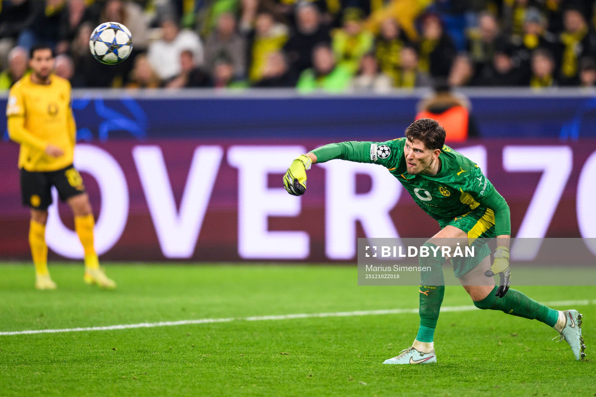 goalkeeper Gregor Kobel of Borussia Dortmund