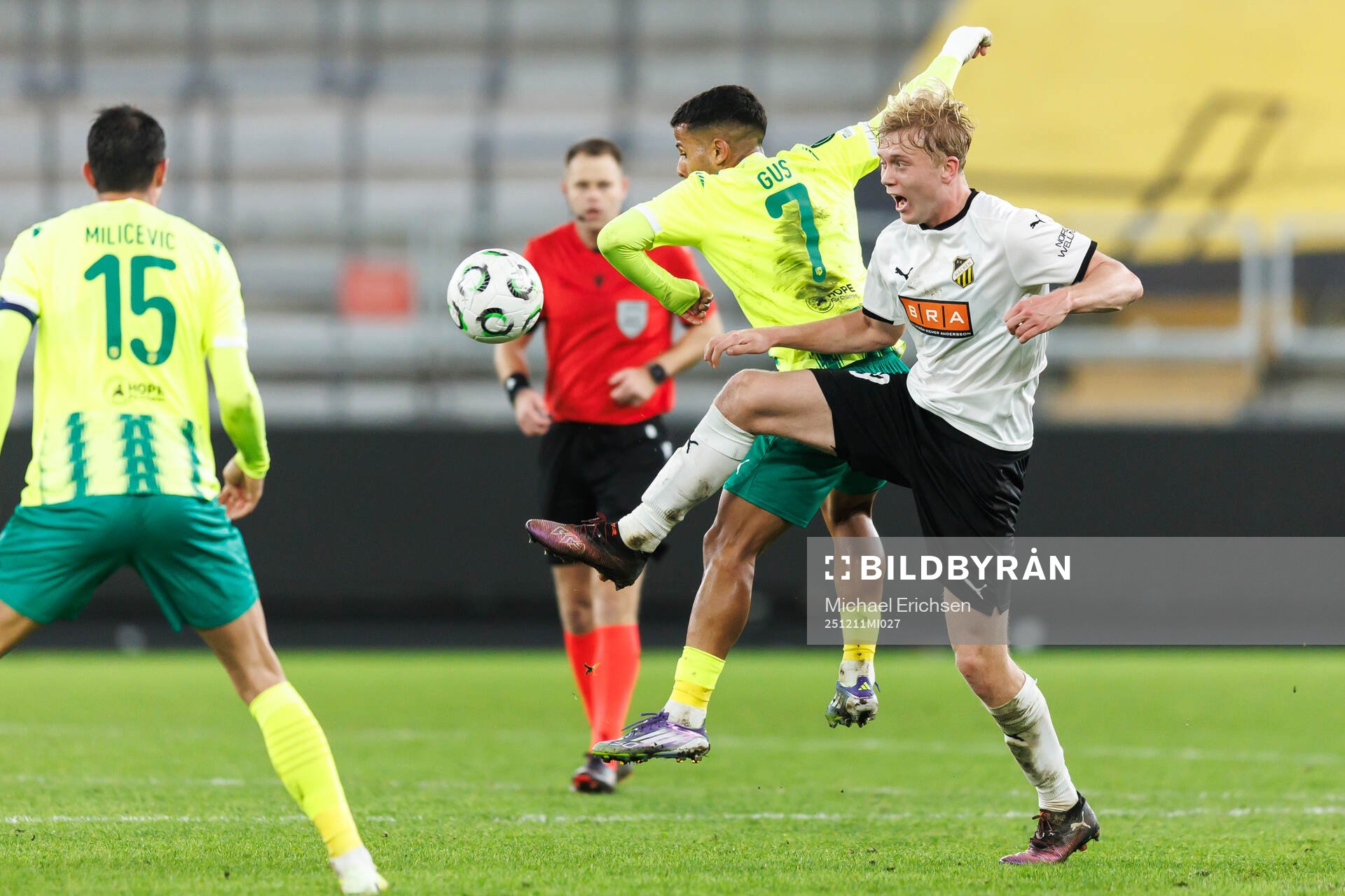 Gustavo Ledes of AEK Larnaca and Isak Brusberg of Häcken