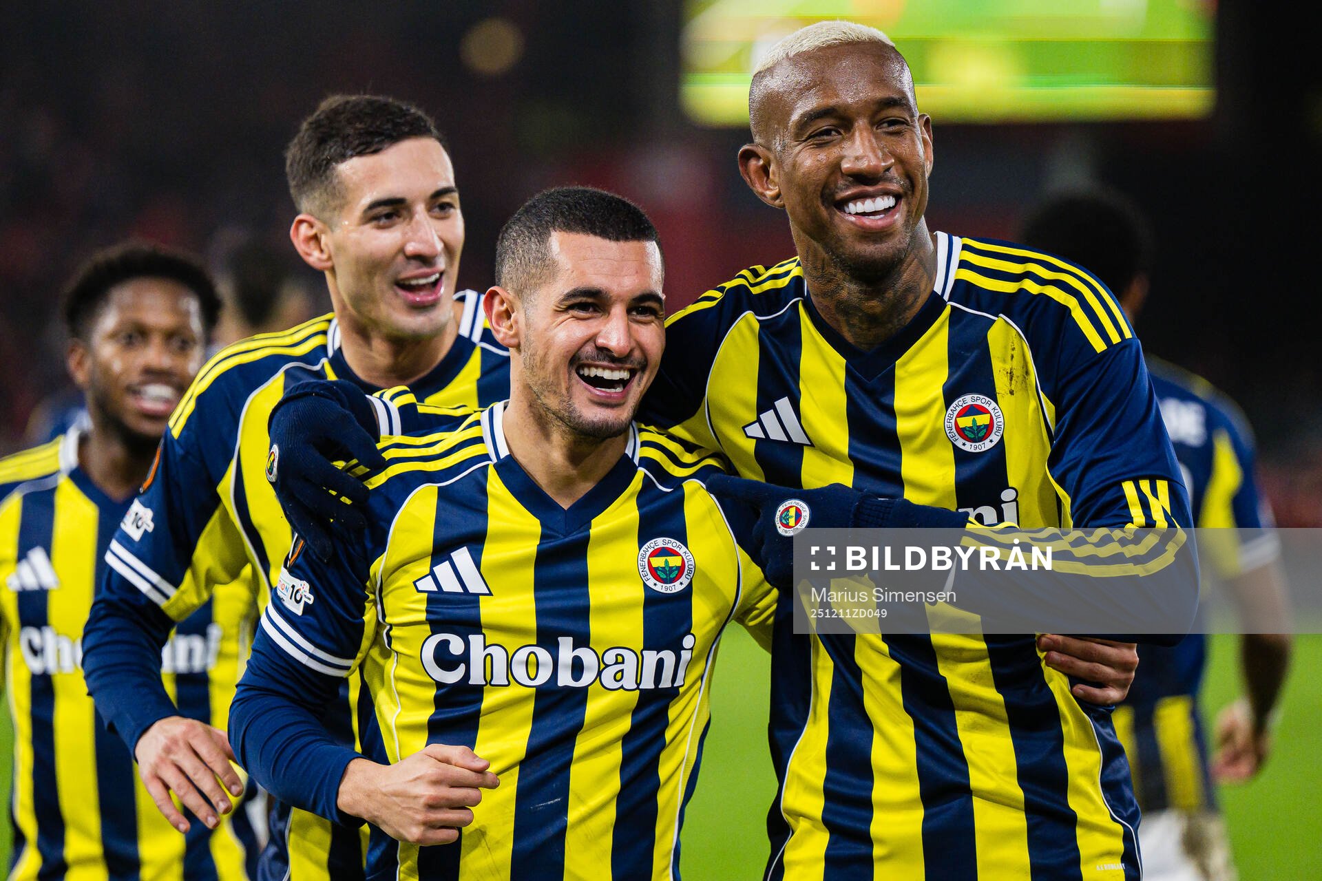 Talisca of Fenerbahce celebrates