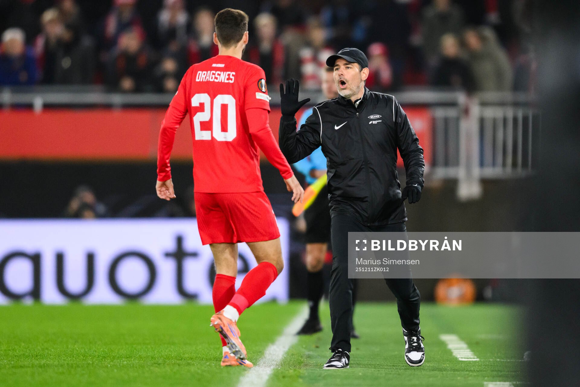 Vetle Dragsnes and Head coach Freyr Alexandersson of Brann