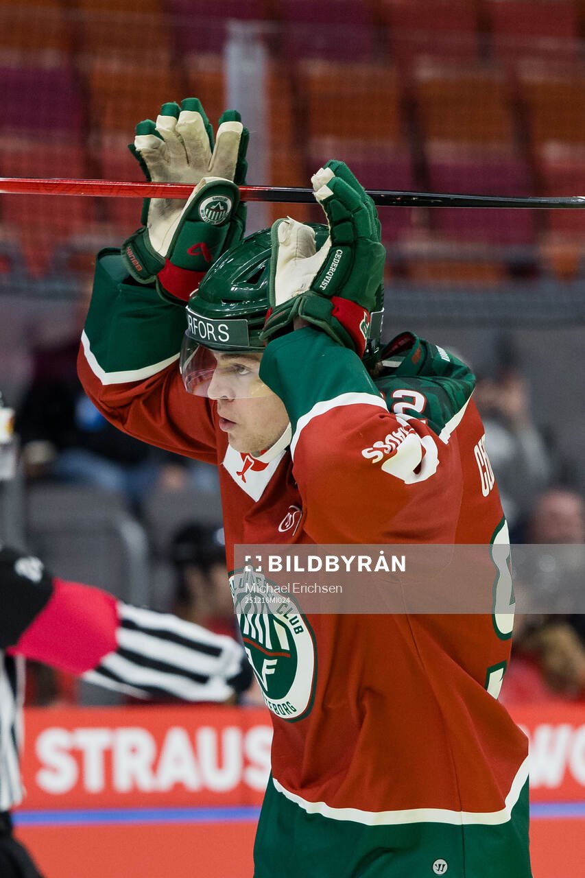 Filip Cederqvist of Frölunda celebrates