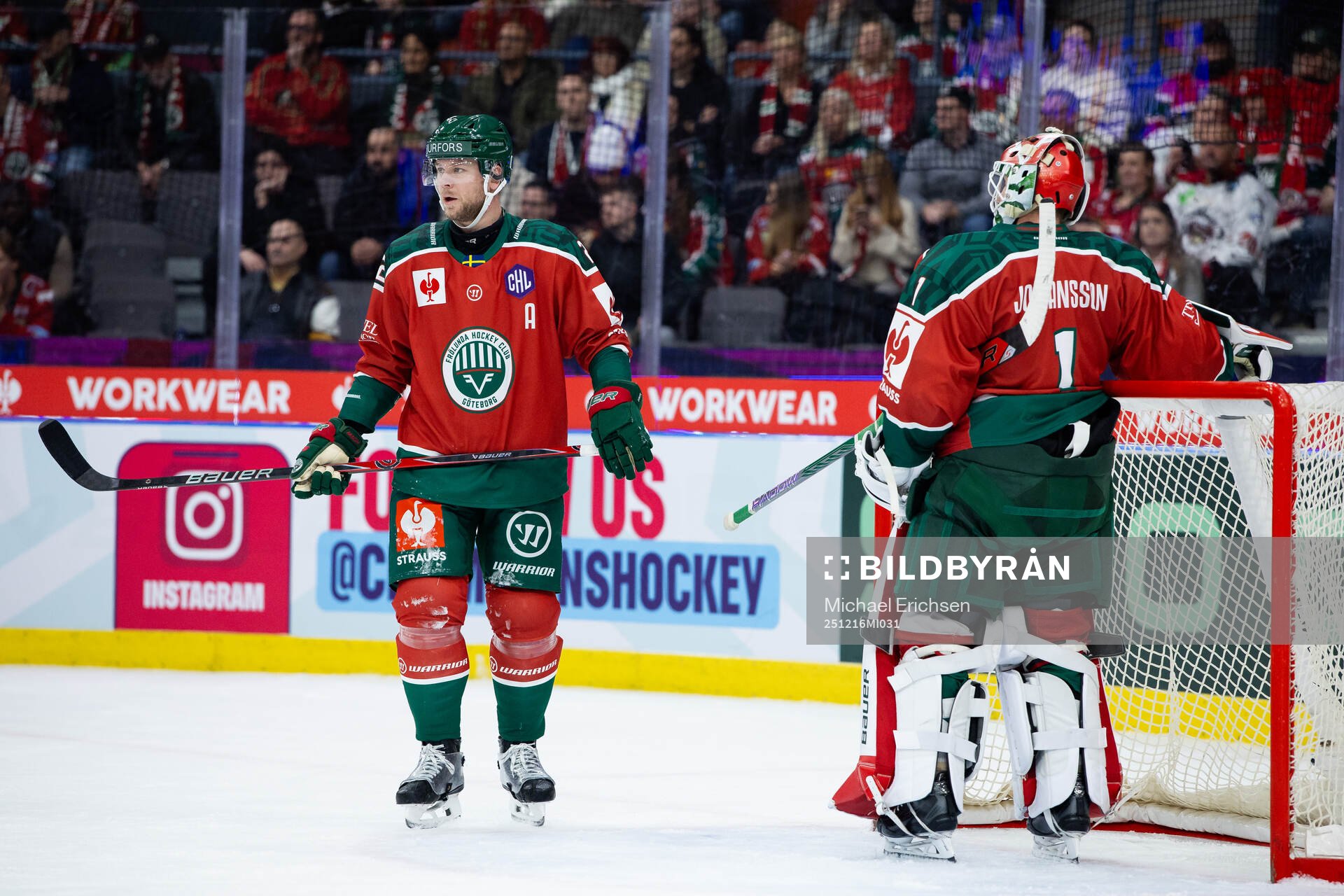 Christian Folin of Frölunda and goaltender Lars Johansson