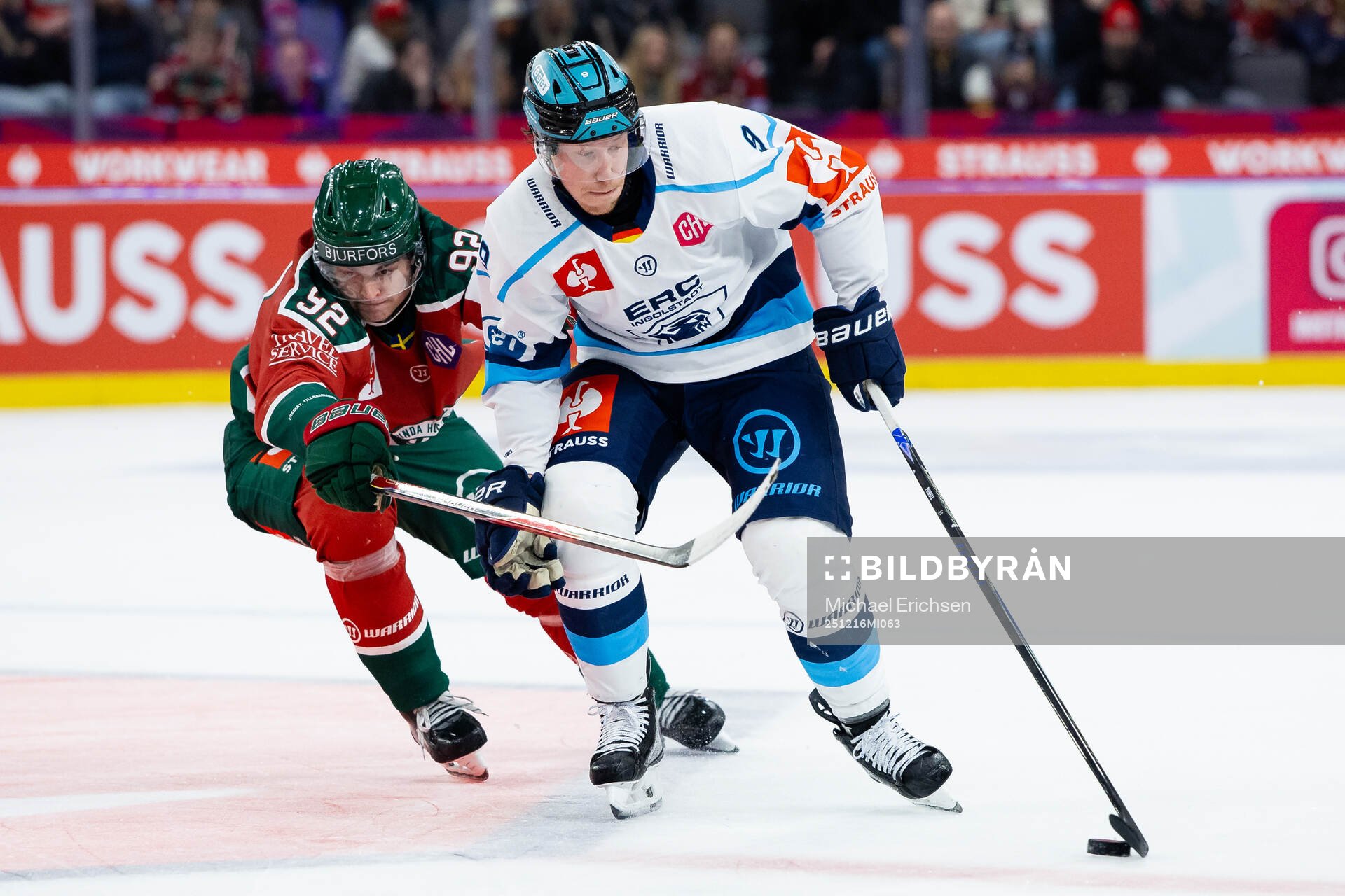Filip Cederqvist of Frölunda and Myles Powell of Ingolstadt