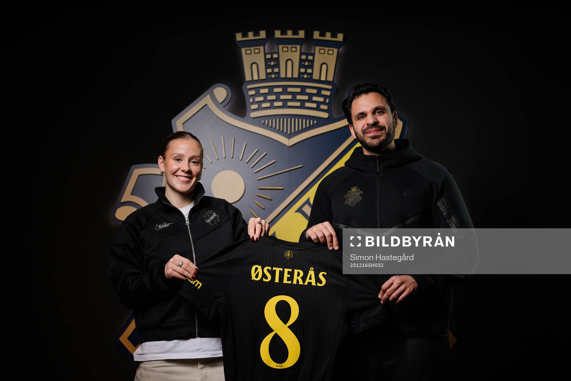 Emilie Libakken Østerås och AIKs sportchef Zinar Spindari