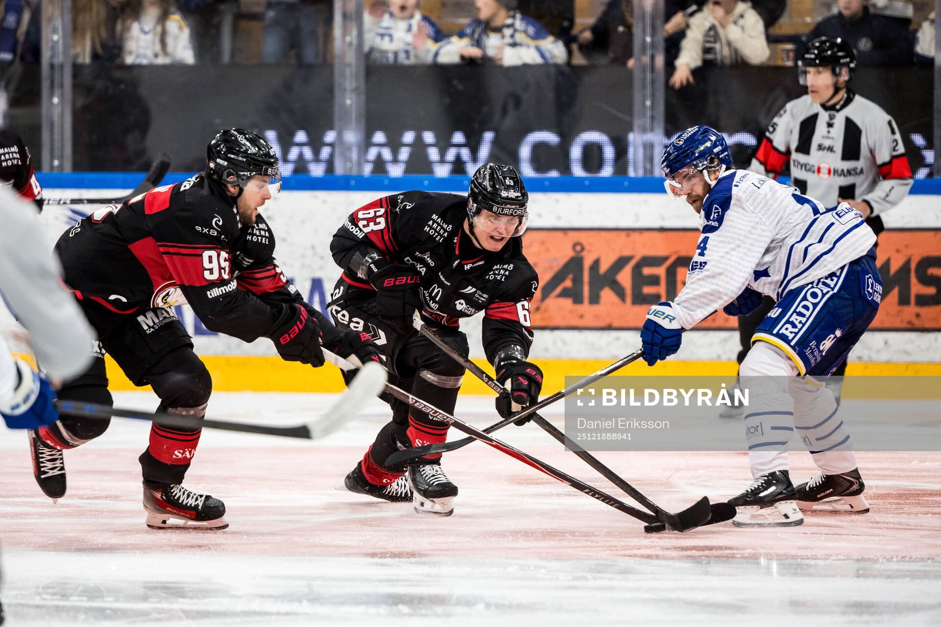 Leksands Arvid Eljas och Malmö Redhawks Fredrik Händemark