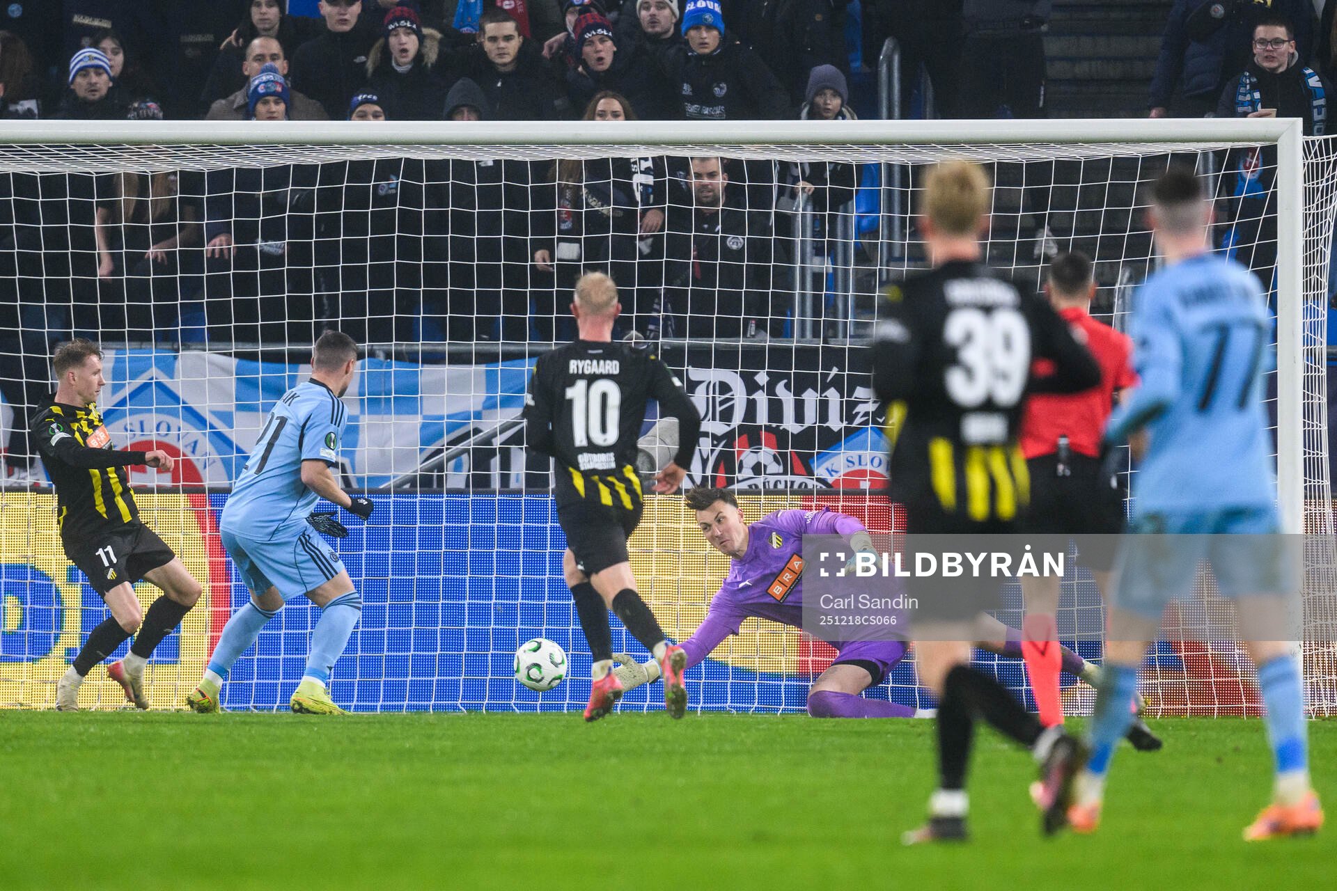 Cesar Blackman of Slovan Bratislava scores 1-0