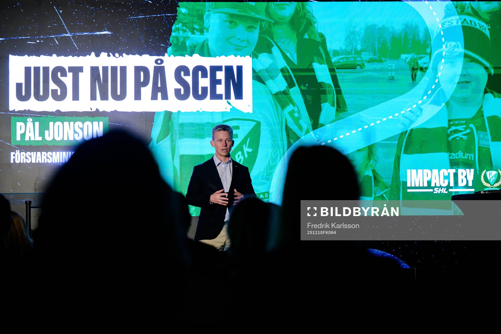 Pål Jonson, Sveriges försvarsminister