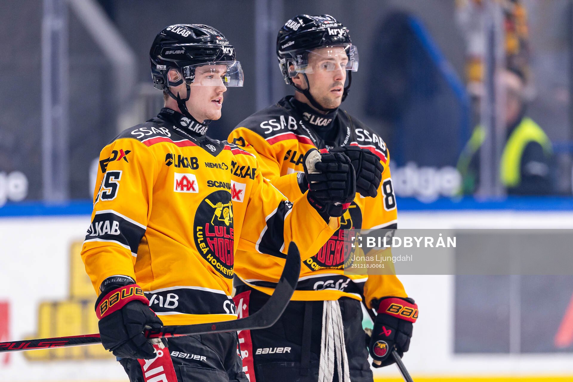 Luleås Filip Eriksson och Mathias Bromé jublar
