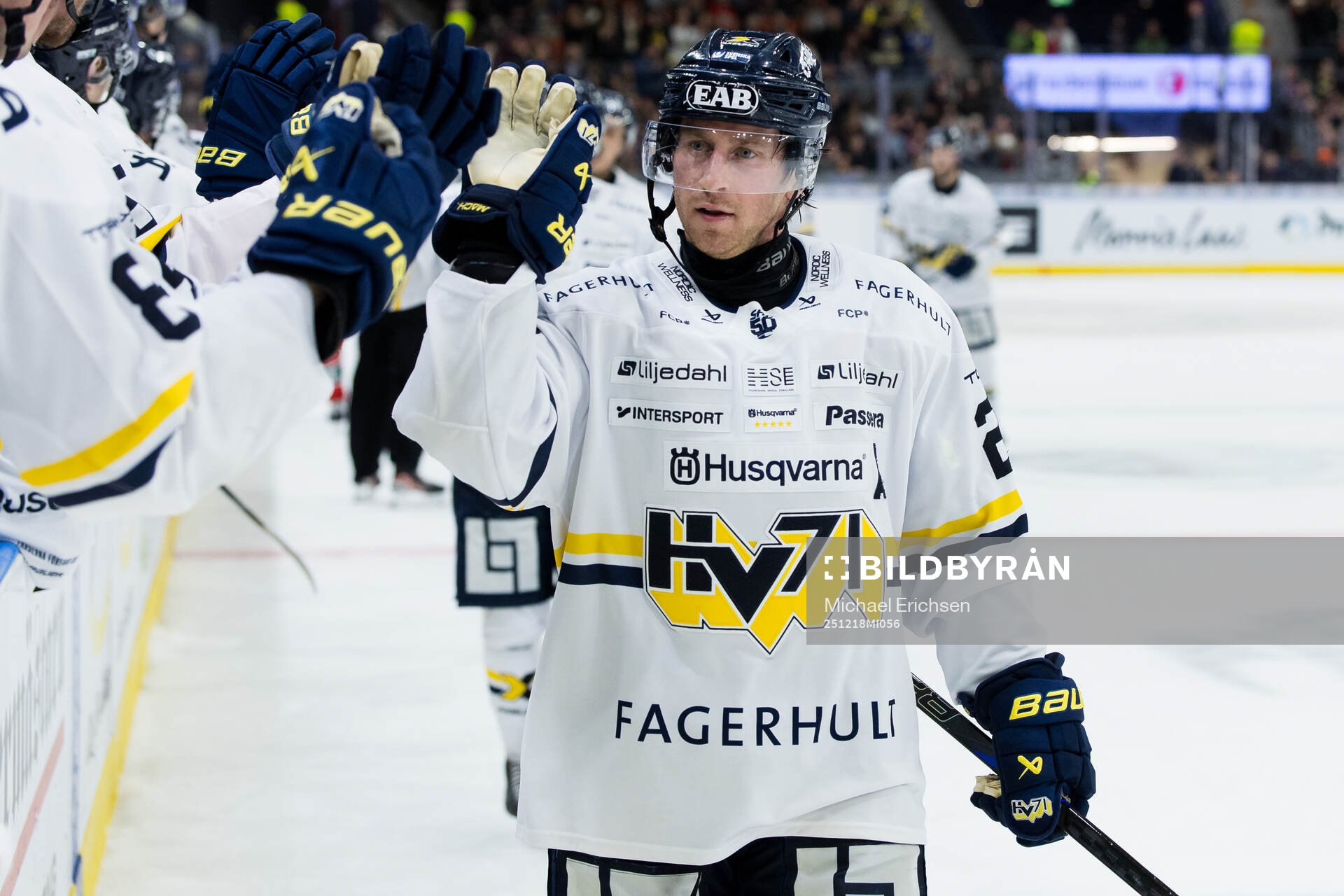HV71s Justin Glenn Kloos jublar