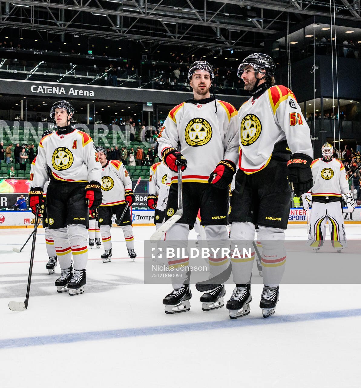 Brynäs Jack Kopacka och Luke Witkowski jublar