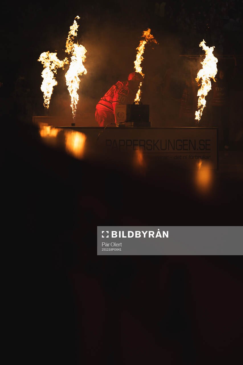 Timrås målvakt Jacob Johansson gör entré