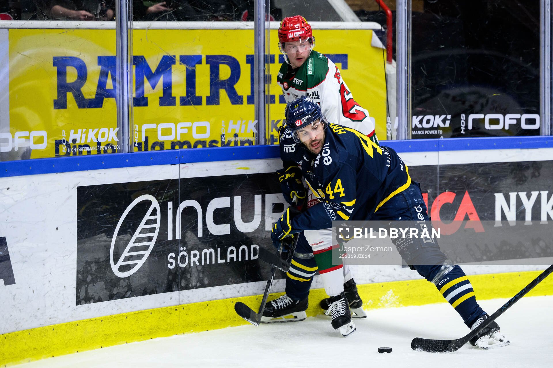 Modos Jacob Bengtsson och Södertäljes Niklas Arell