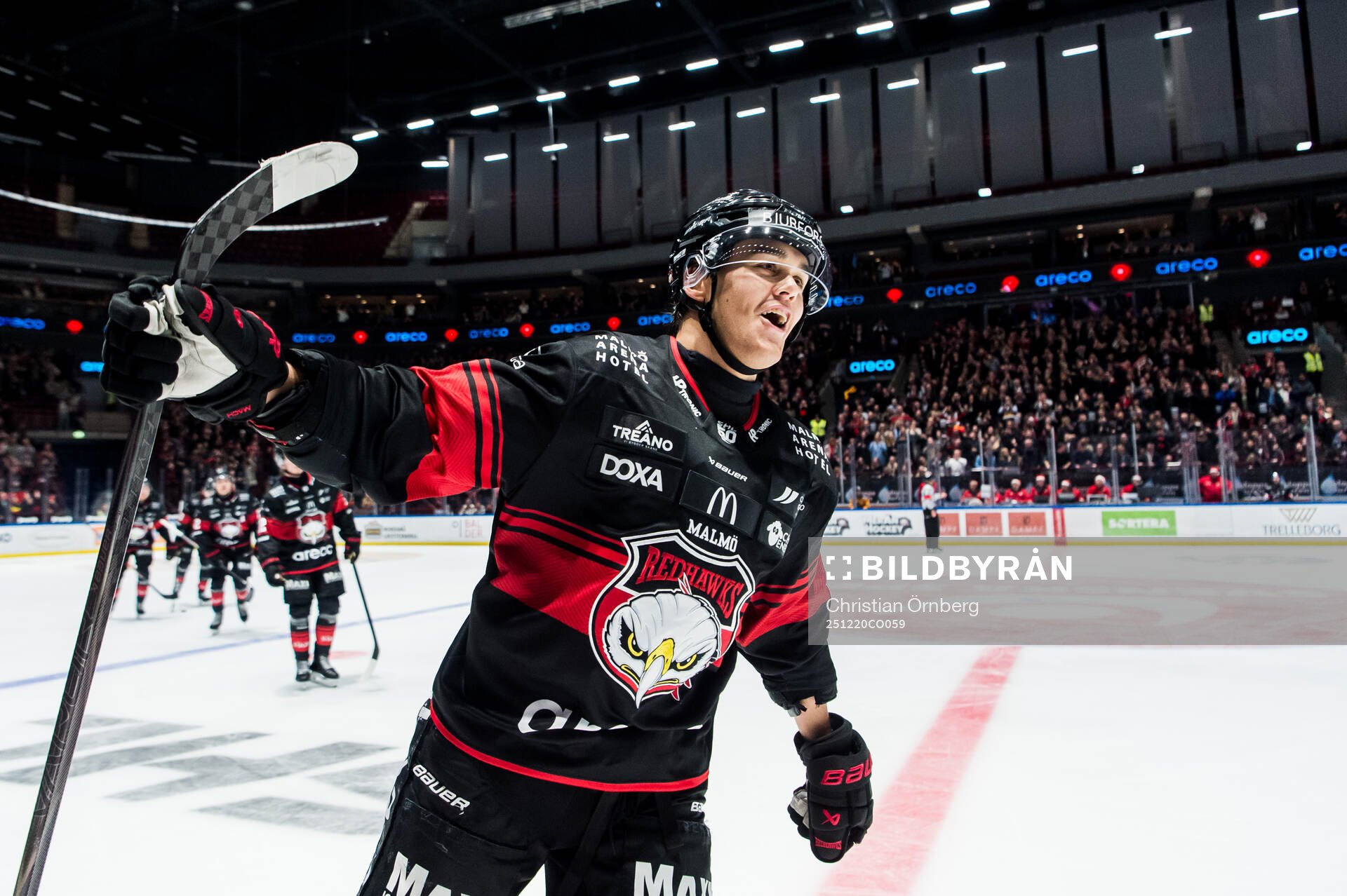 Malmö Redhawks Axel Sundberg jublar