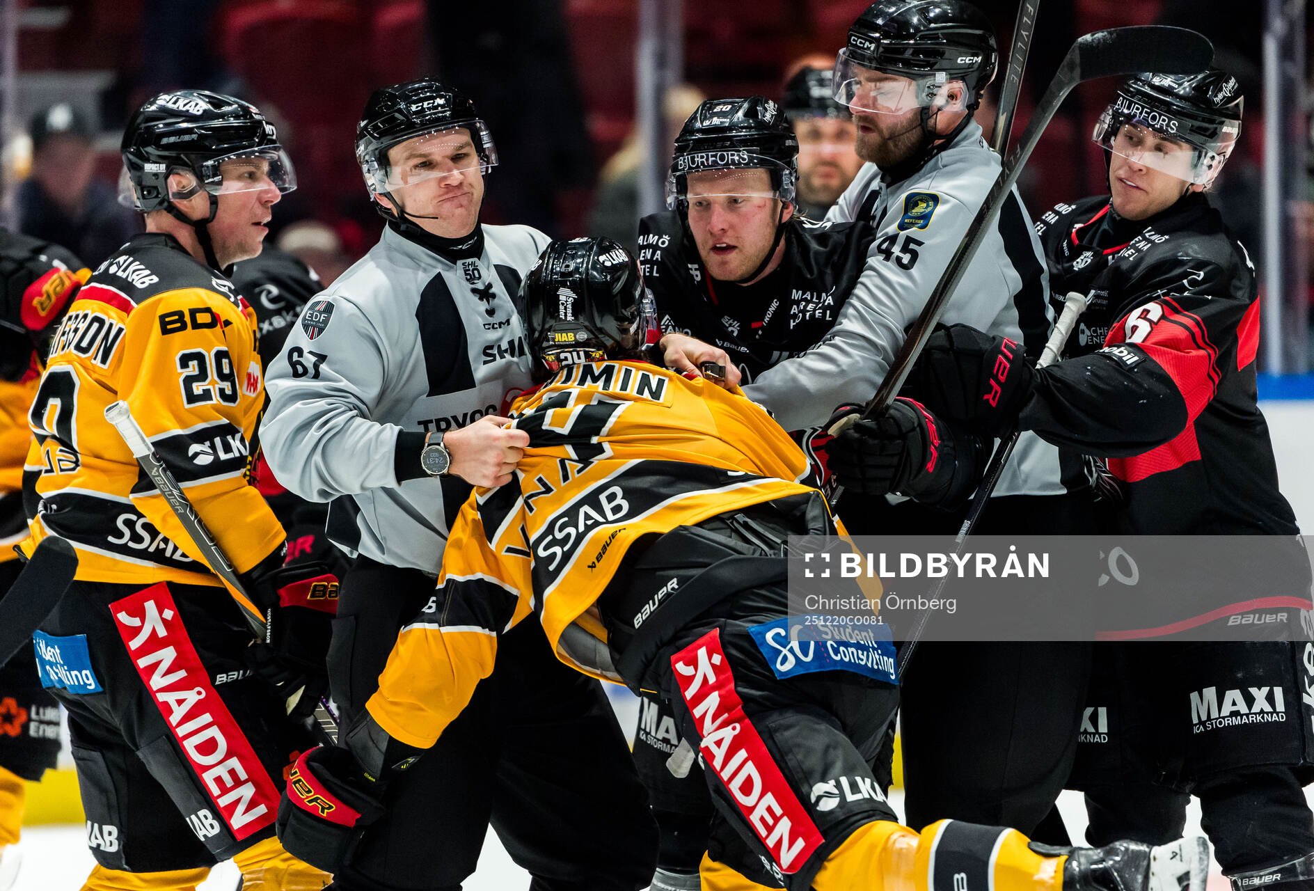 Luleås Brendan Shinnimin och Malmö Redhawks Thomas Berg