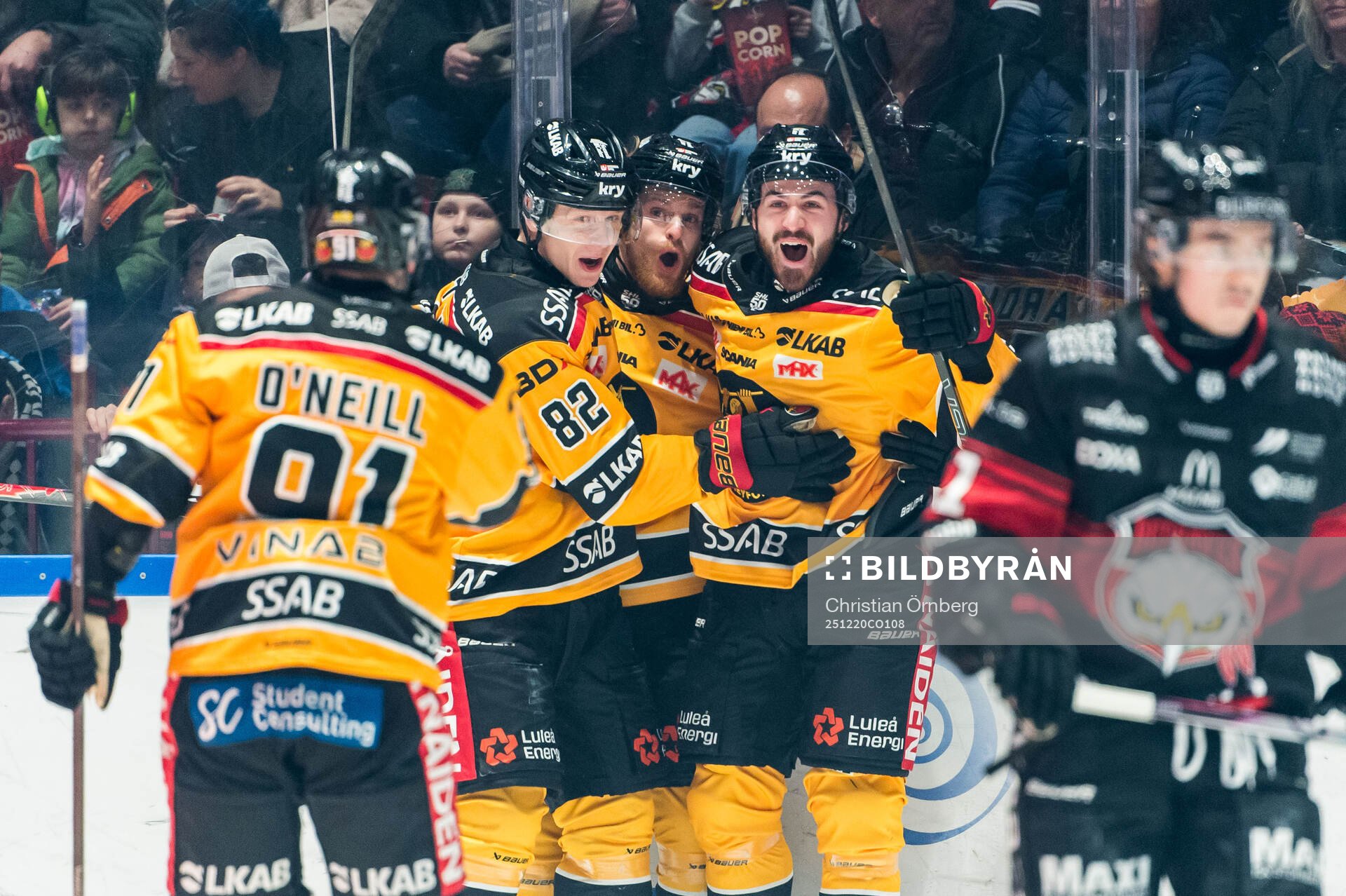 Luleås Ben Tardif jublar